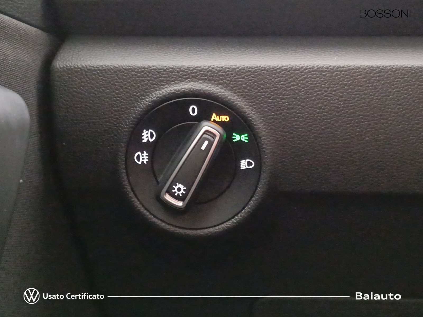 17 - Volkswagen T-Roc 1.5 tsi act style