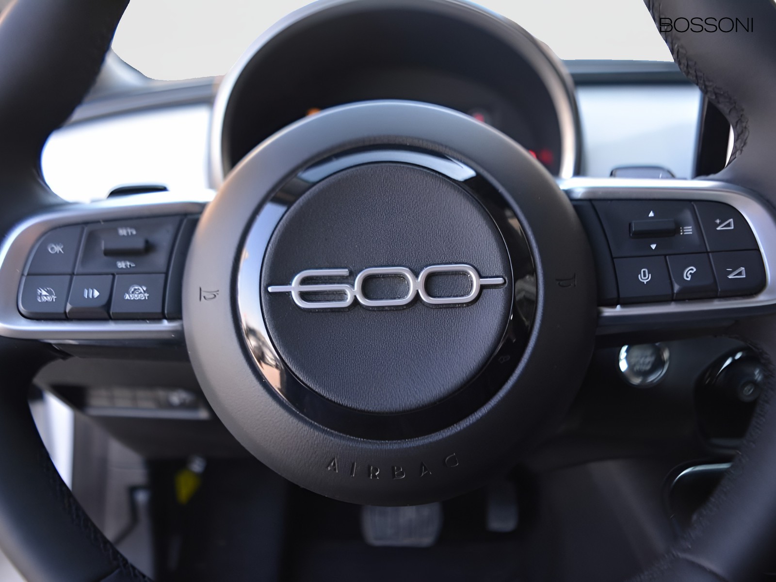 16 - Fiat 600 1.2 hybrid 145cv edct