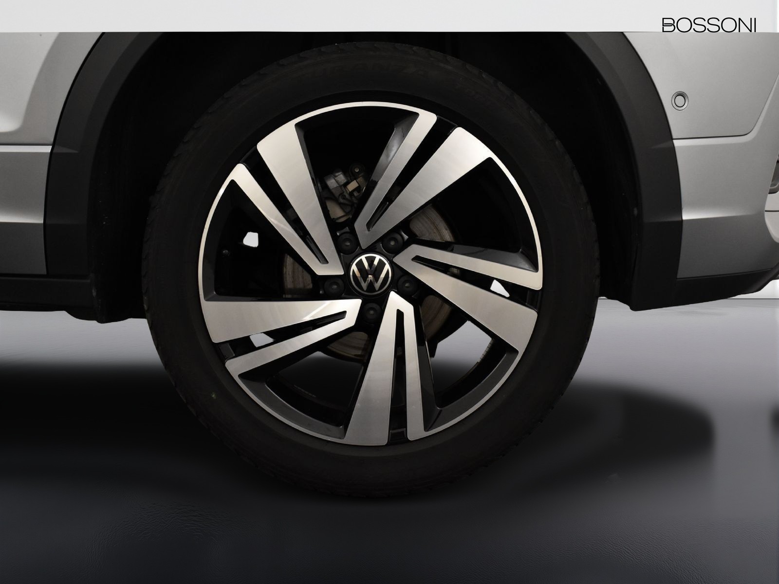 12 - Volkswagen T-Roc 2.0 tdi scr 150cv r line dsg