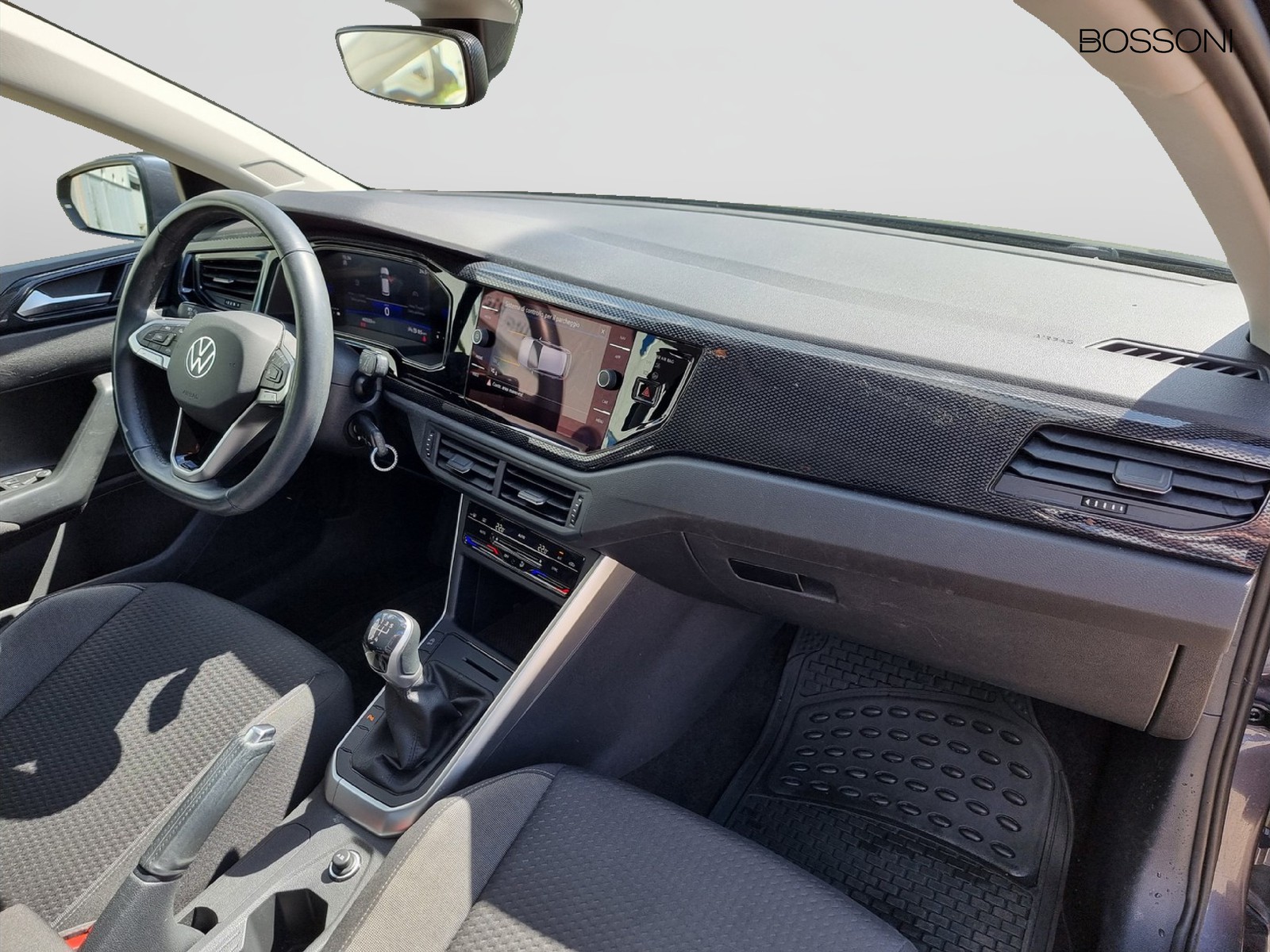 10 - Volkswagen Polo 1.0 tsi 95cv life