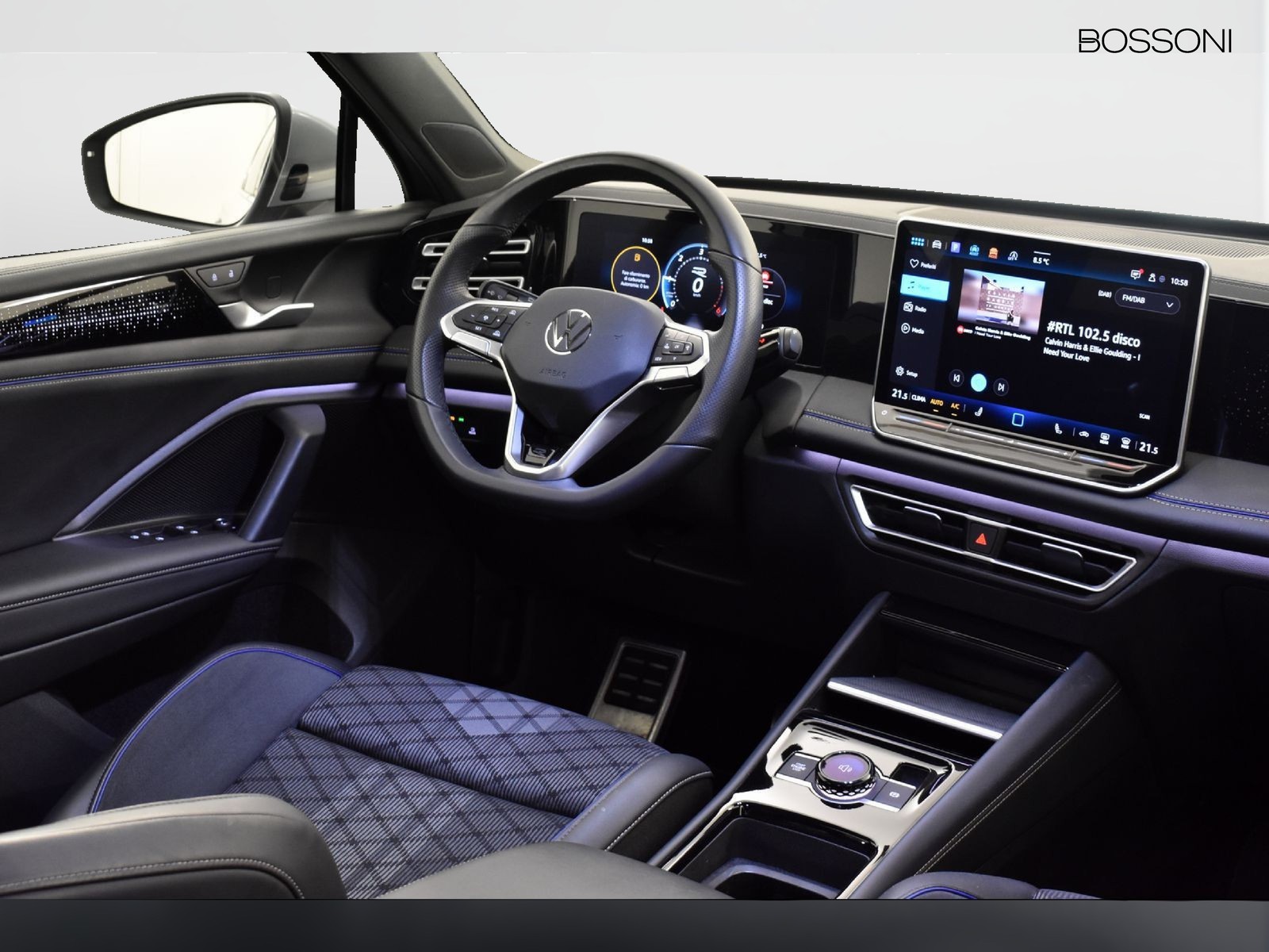 6 - Volkswagen Tiguan 2.0 tdi scr 150cv r-line dsg