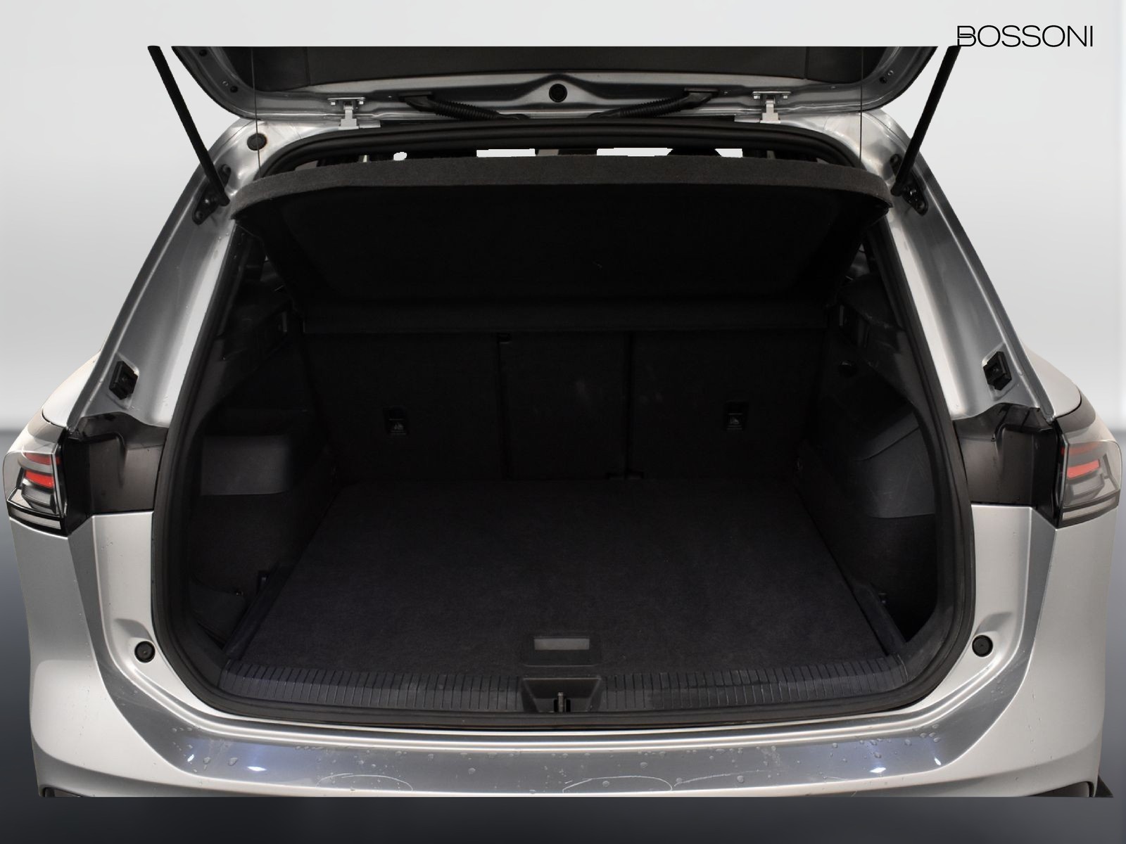 10 - Volkswagen Tiguan 2.0 tdi scr 150cv r-line dsg