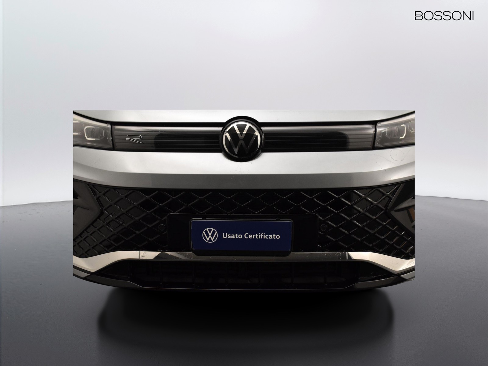9 - Volkswagen Tiguan 2.0 tdi scr 150cv r-line dsg
