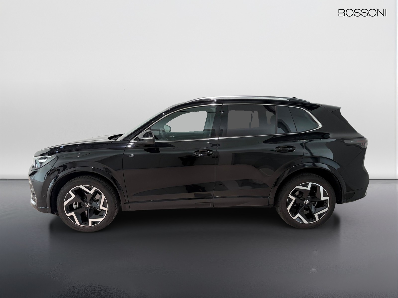 4 - Volkswagen Tiguan 2.0 tdi scr 150cv r-line dsg