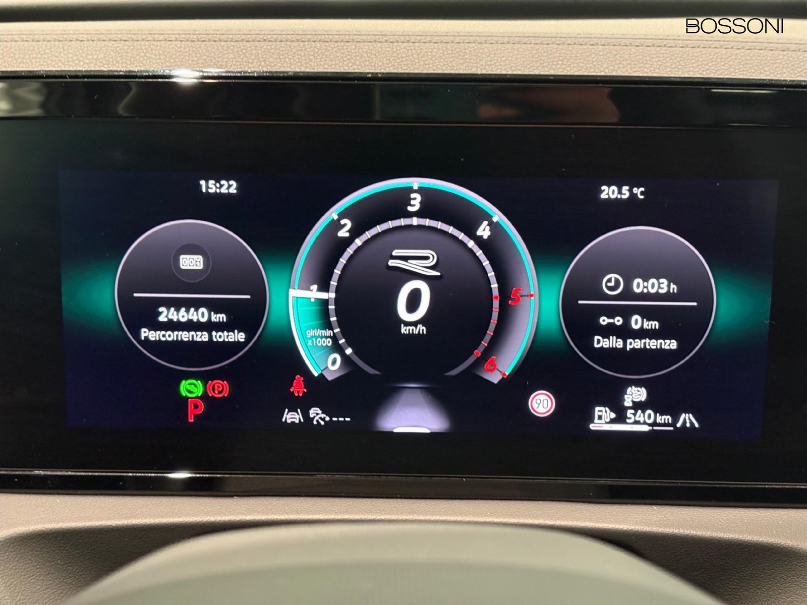 17 - Volkswagen Tiguan 2.0 tdi scr 150cv r-line dsg