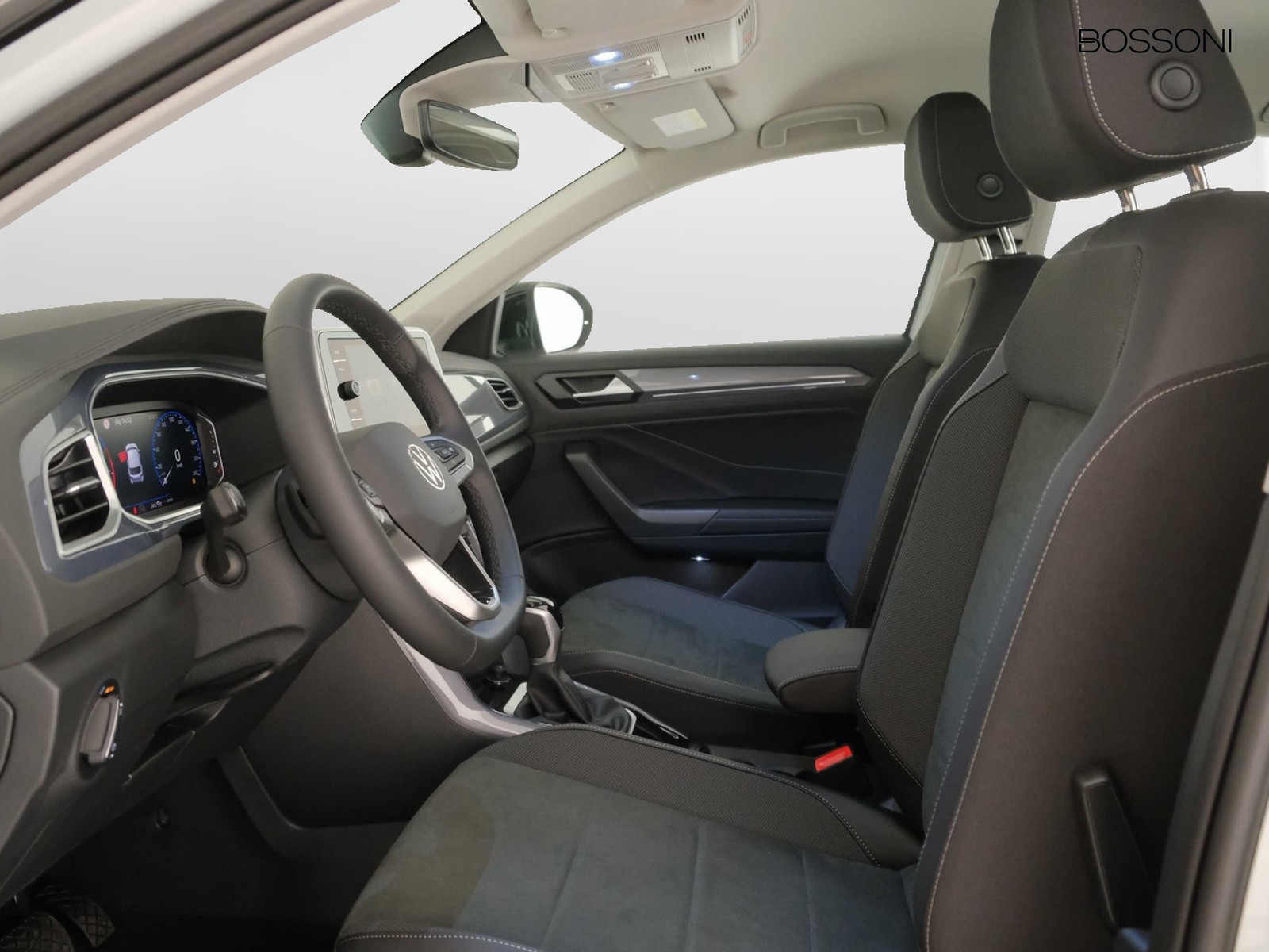 32 - Volkswagen T-Roc 1.5 tsi act style dsg