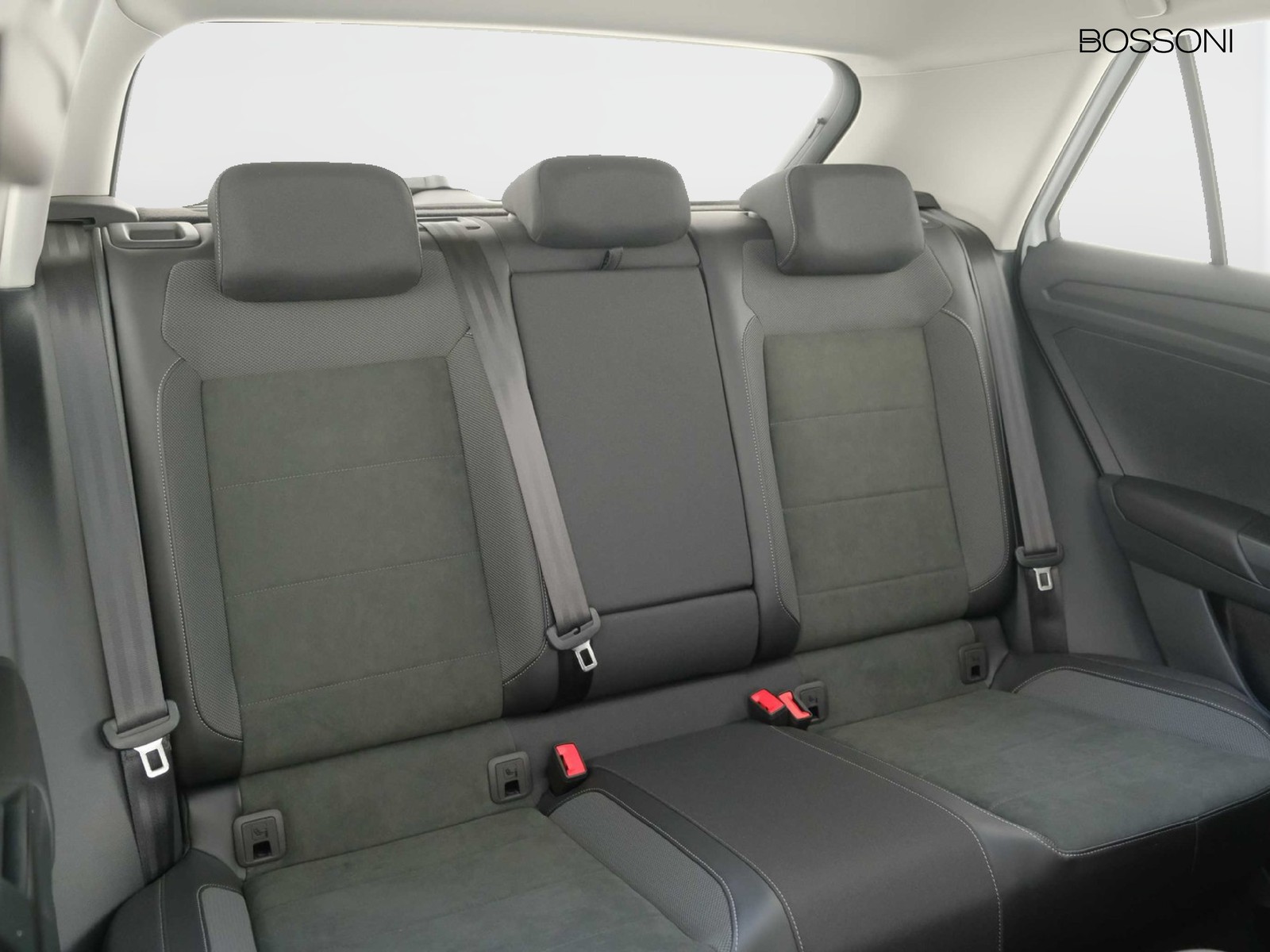 33 - Volkswagen T-Roc 1.5 tsi act style dsg