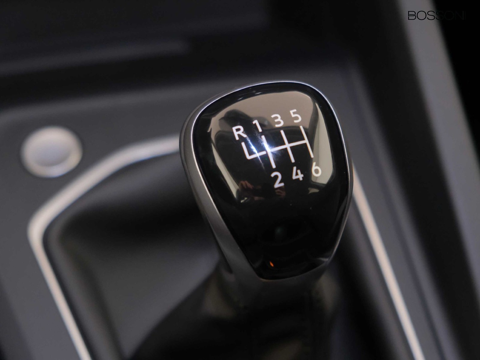 24 - Volkswagen Golf variant 2.0 tdi scr 115cv edition plus