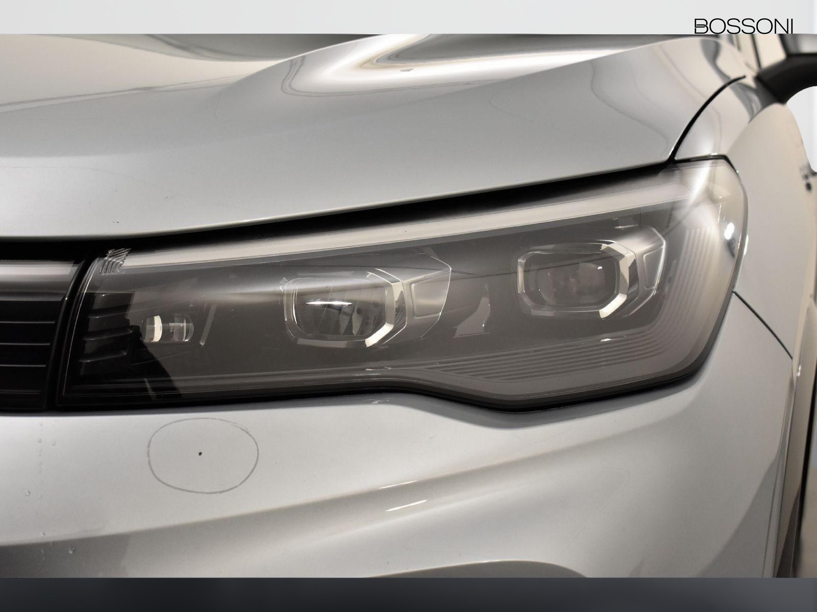 10 - Volkswagen Tiguan 2.0 tdi scr 150cv r-line dsg