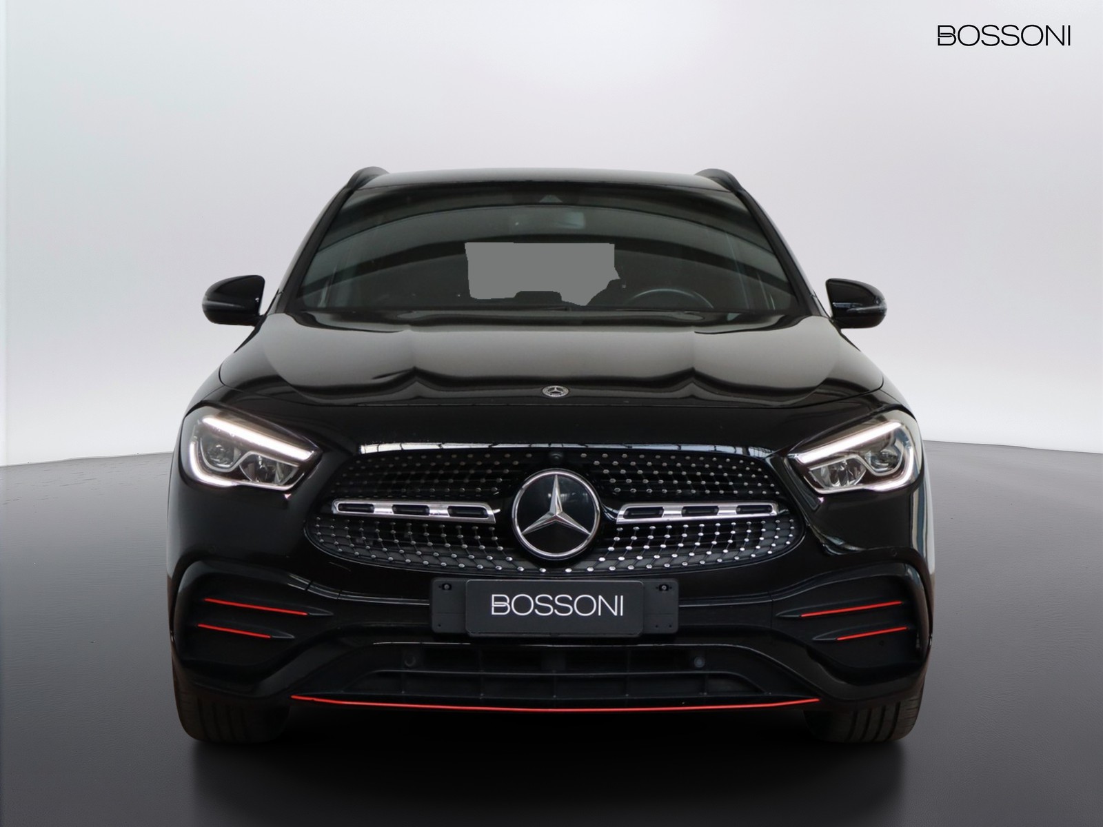 2 - Mercedes GLA 180 d premium 8g-dct
