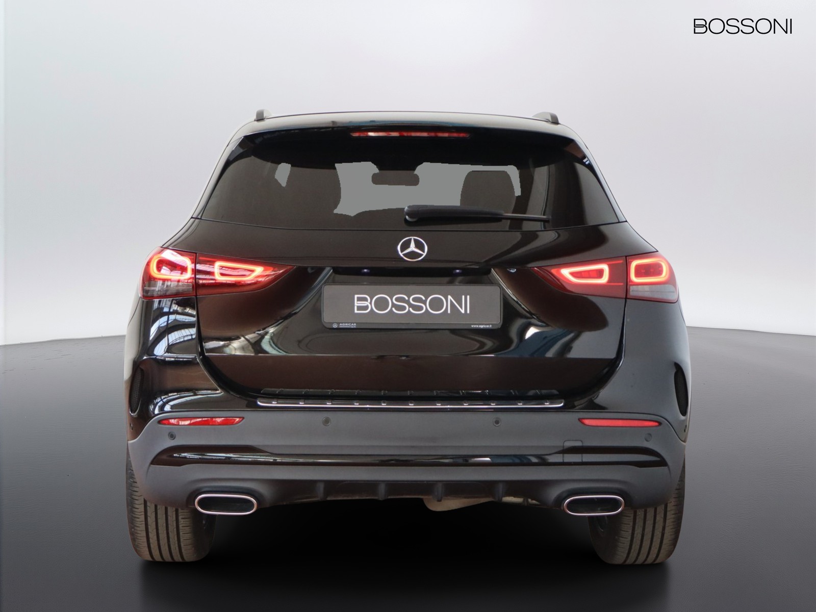 6 - Mercedes GLA 180 d premium 8g-dct