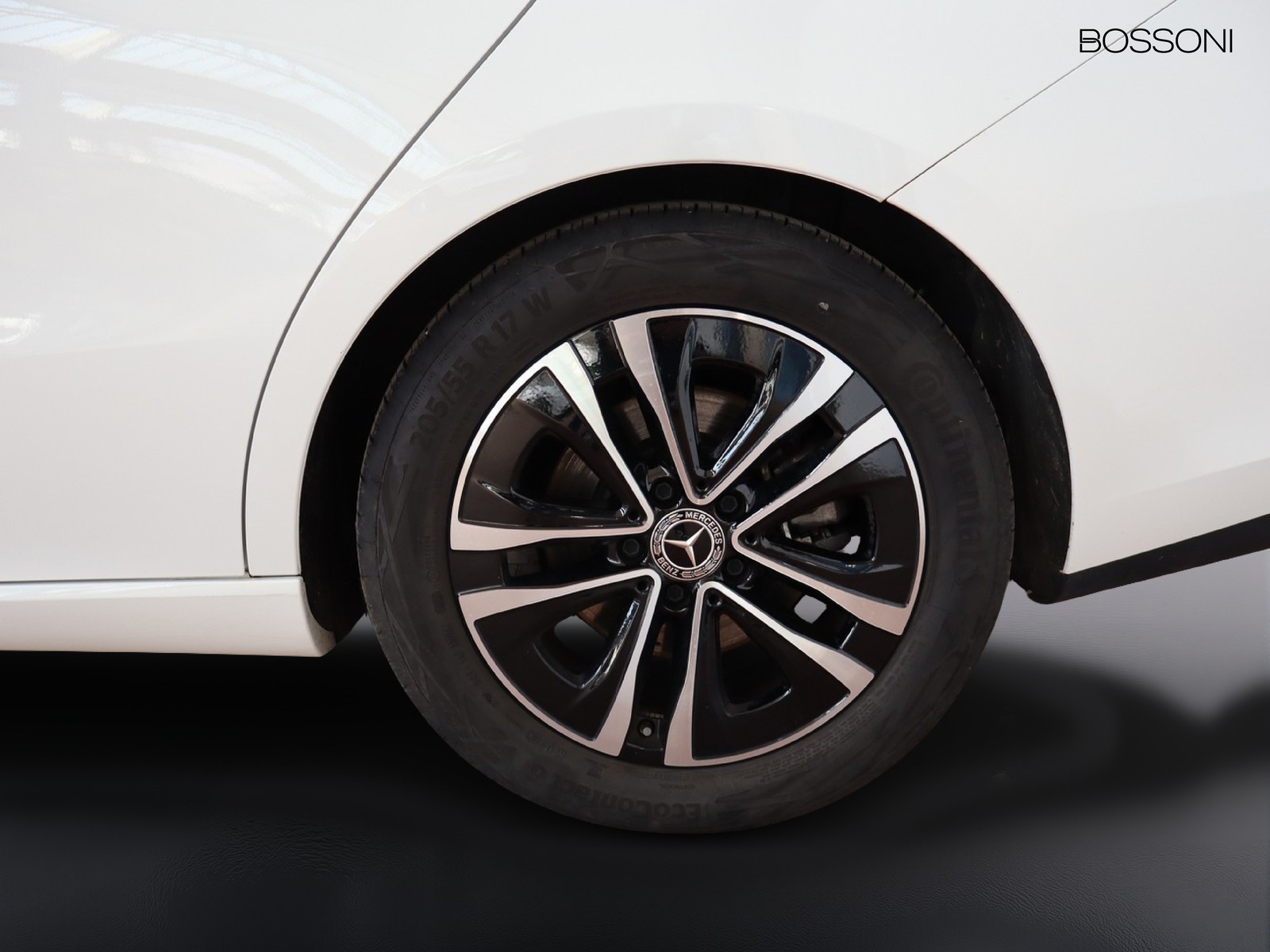 4 - Mercedes CLA shooting brake 180 d advanced 8g-dct
