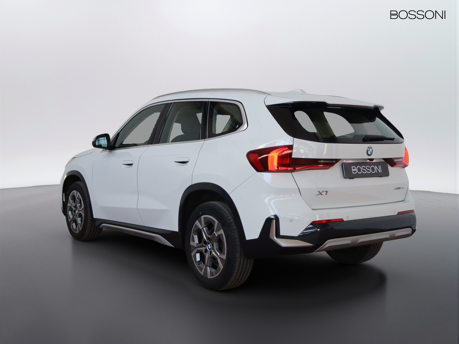 5 - BMW X1 18d sdrive x-line dct