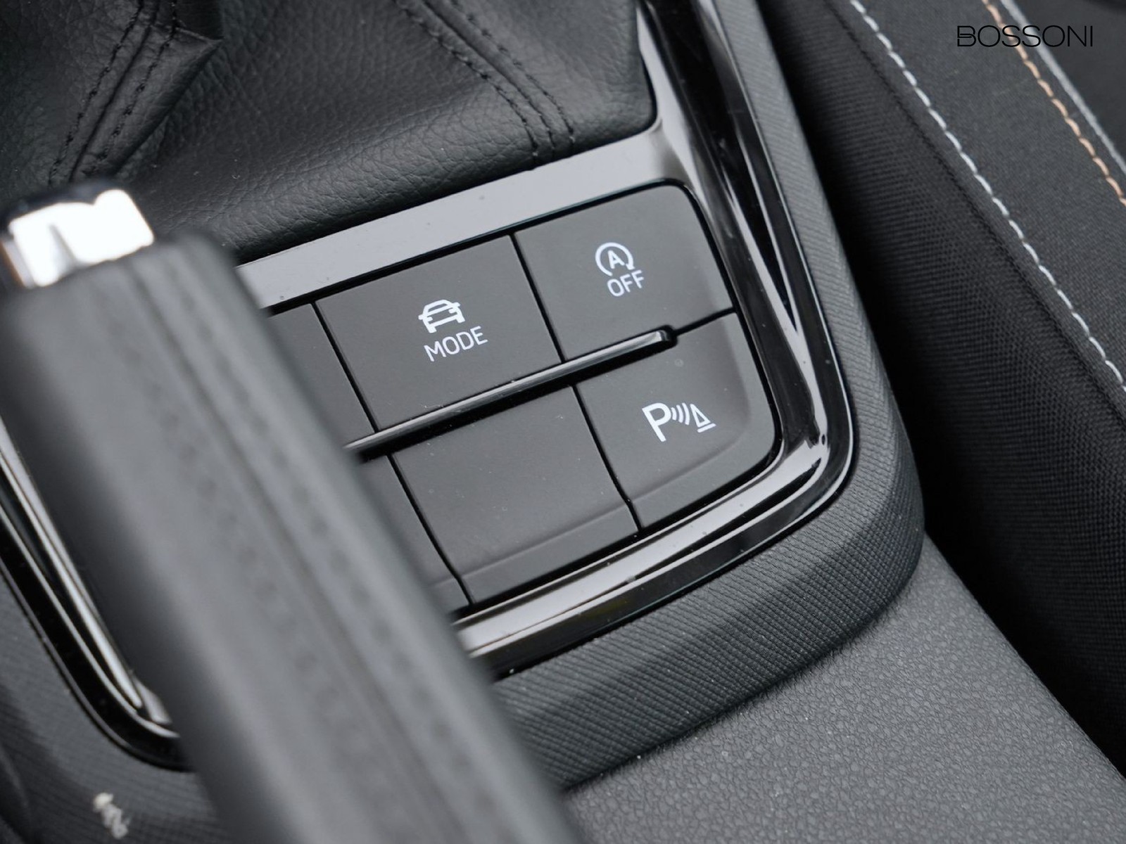 23 - Skoda Kamiq 1.0 tsi 115cv black dots dsg