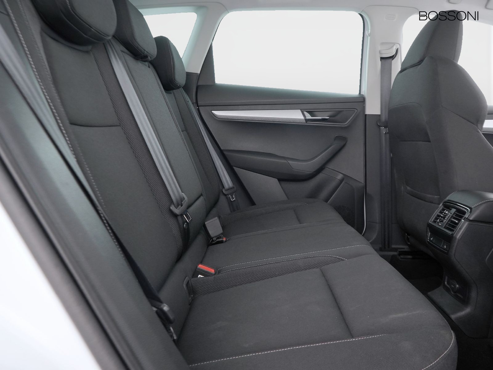 9 - Skoda Karoq 2.0 tdi evo scr 150cv executive 4x4 dsg