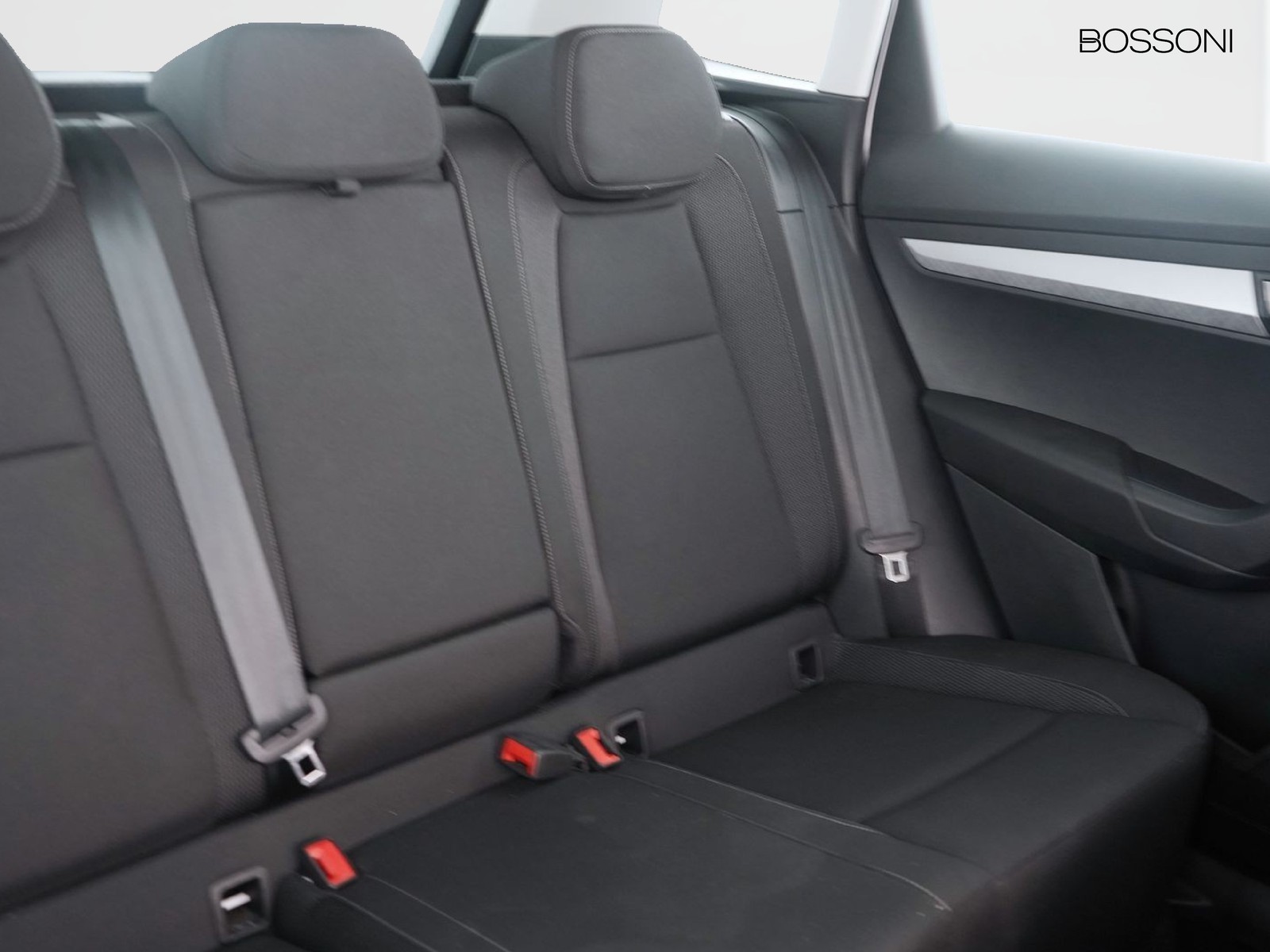 21 - Skoda Karoq 2.0 tdi evo scr 150cv executive 4x4 dsg