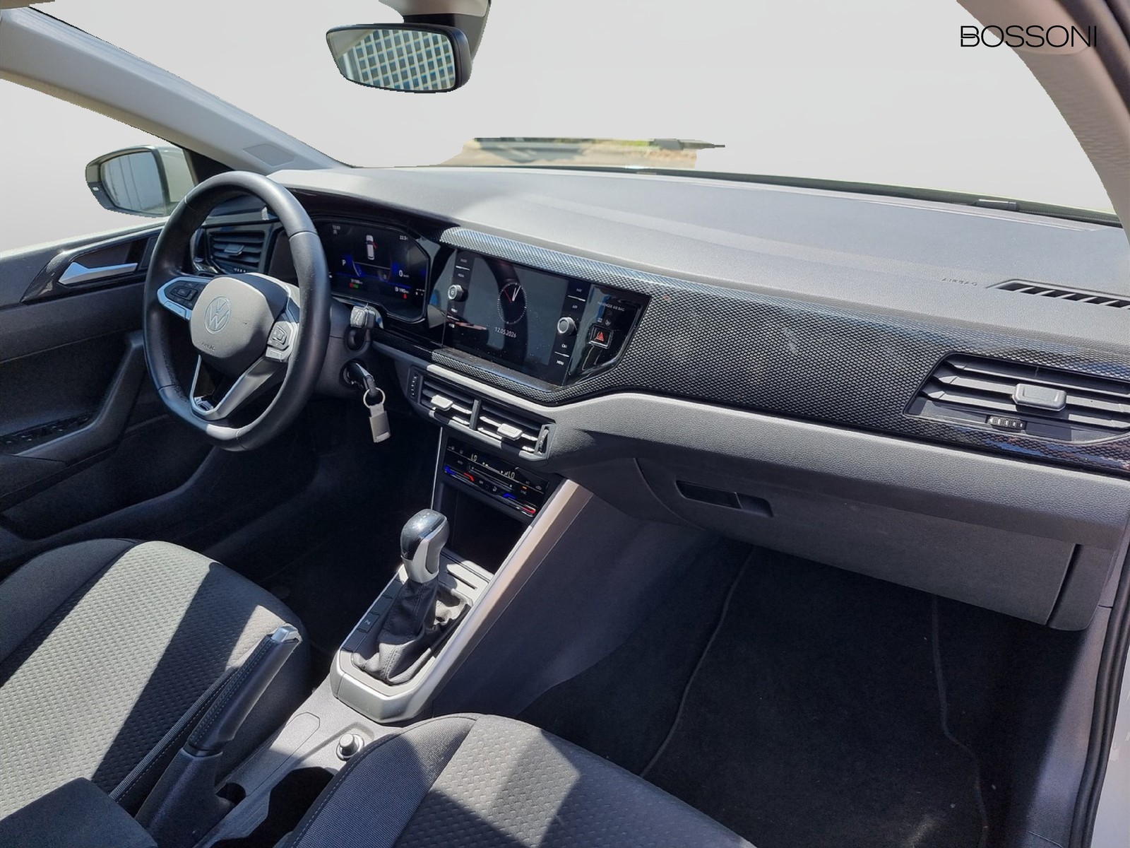 11 - Volkswagen Polo 1.0 tsi 95cv life dsg