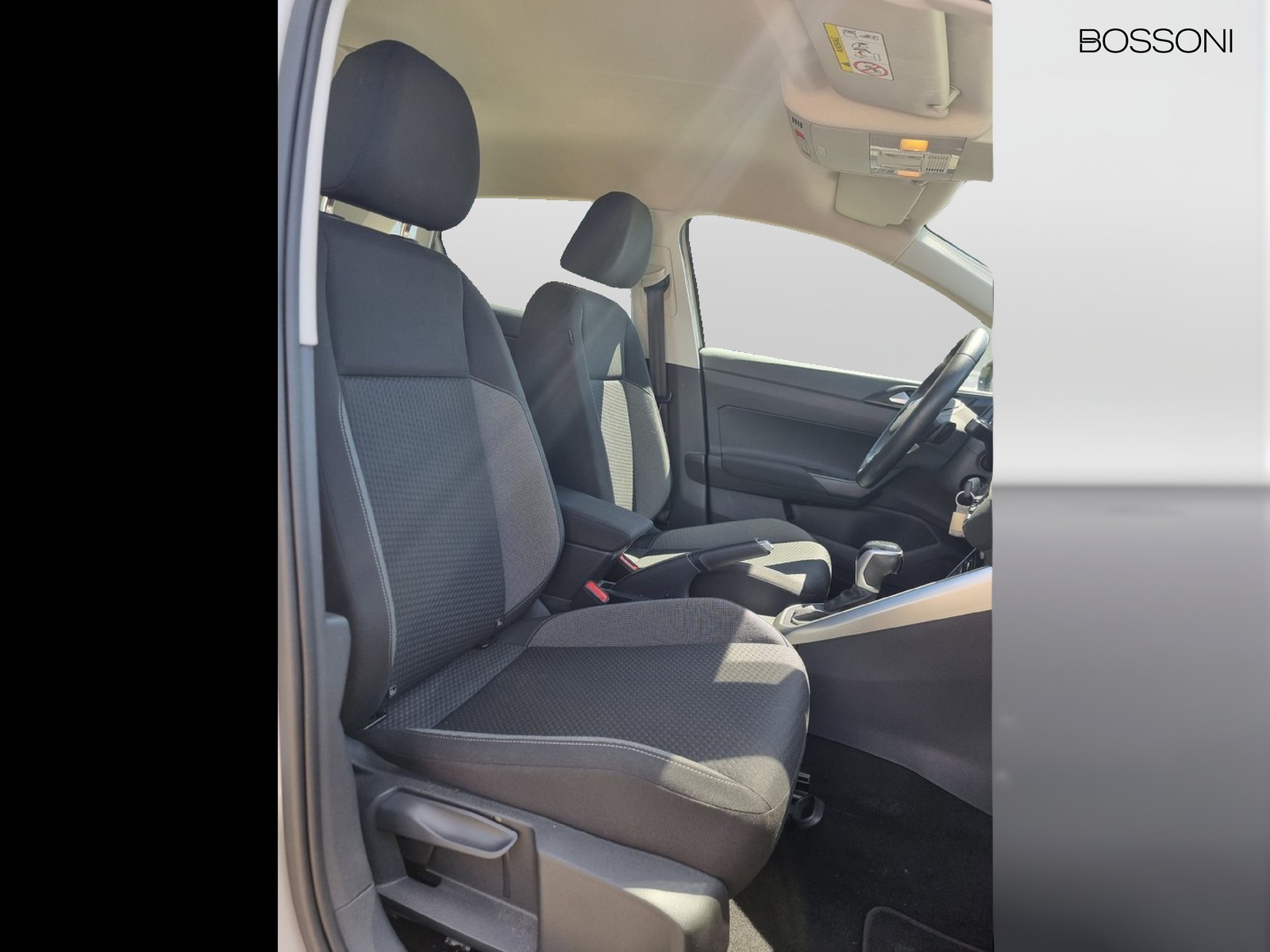 12 - Volkswagen Polo 1.0 tsi 95cv life dsg