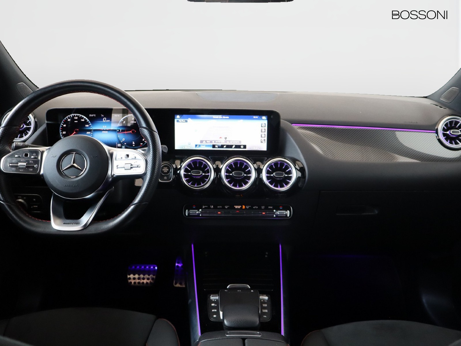 14 - Mercedes GLA 200 d premium 8g-dct