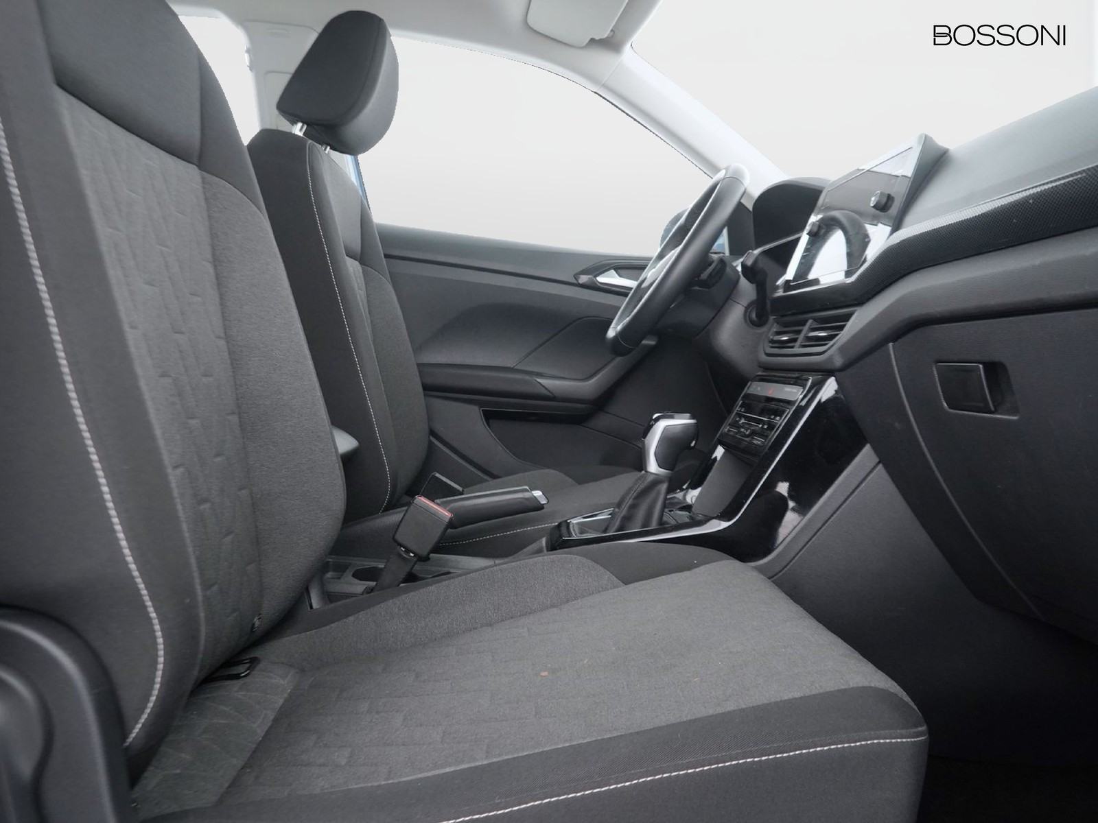 8 - Volkswagen T-Cross 1.0 tsi 115cv life dsg