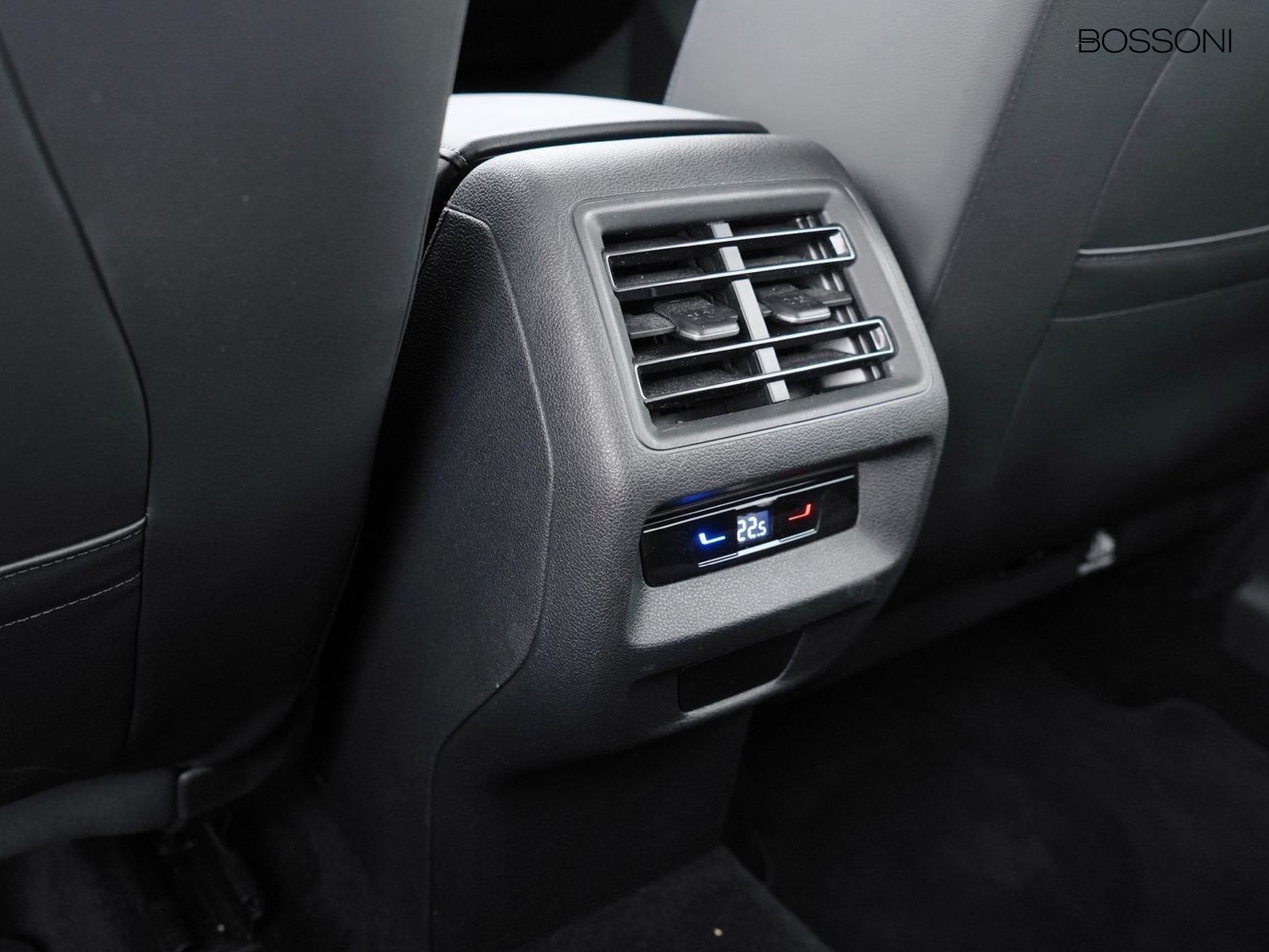 26 - Volkswagen Tiguan 2.0 tdi scr 150cv life dsg