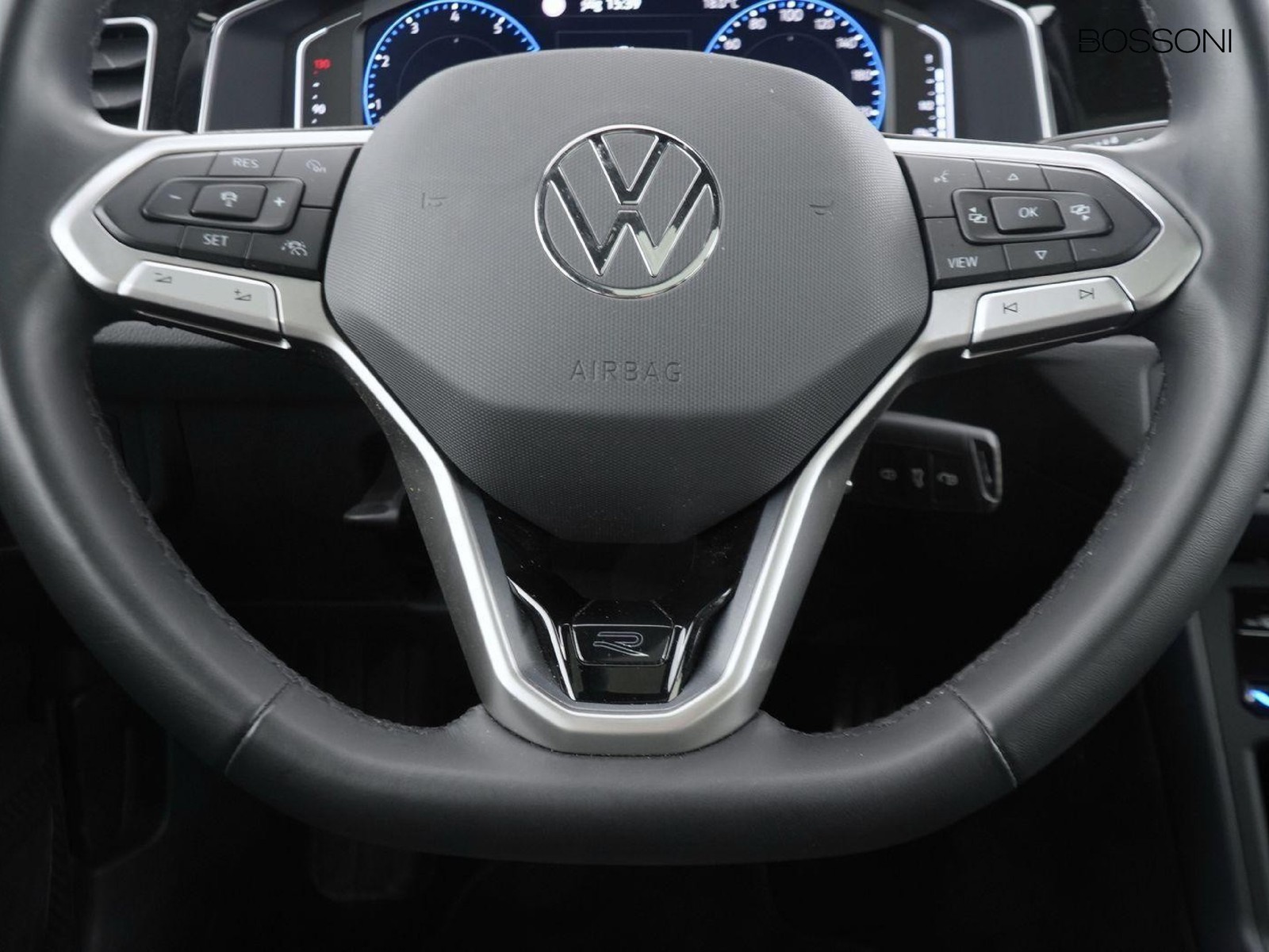 15 - Volkswagen Taigo 1.0 tsi 115cv r-line
