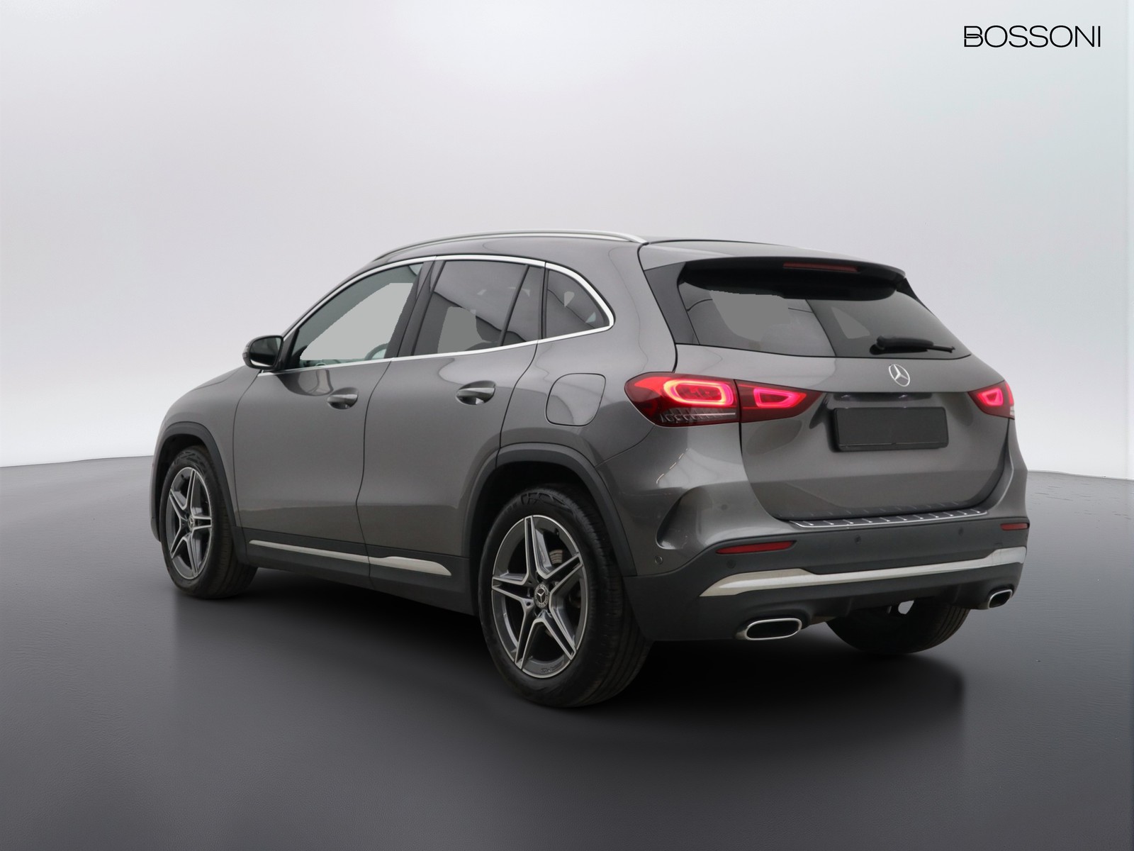 5 - Mercedes GLA 200 d premium 8g-dct