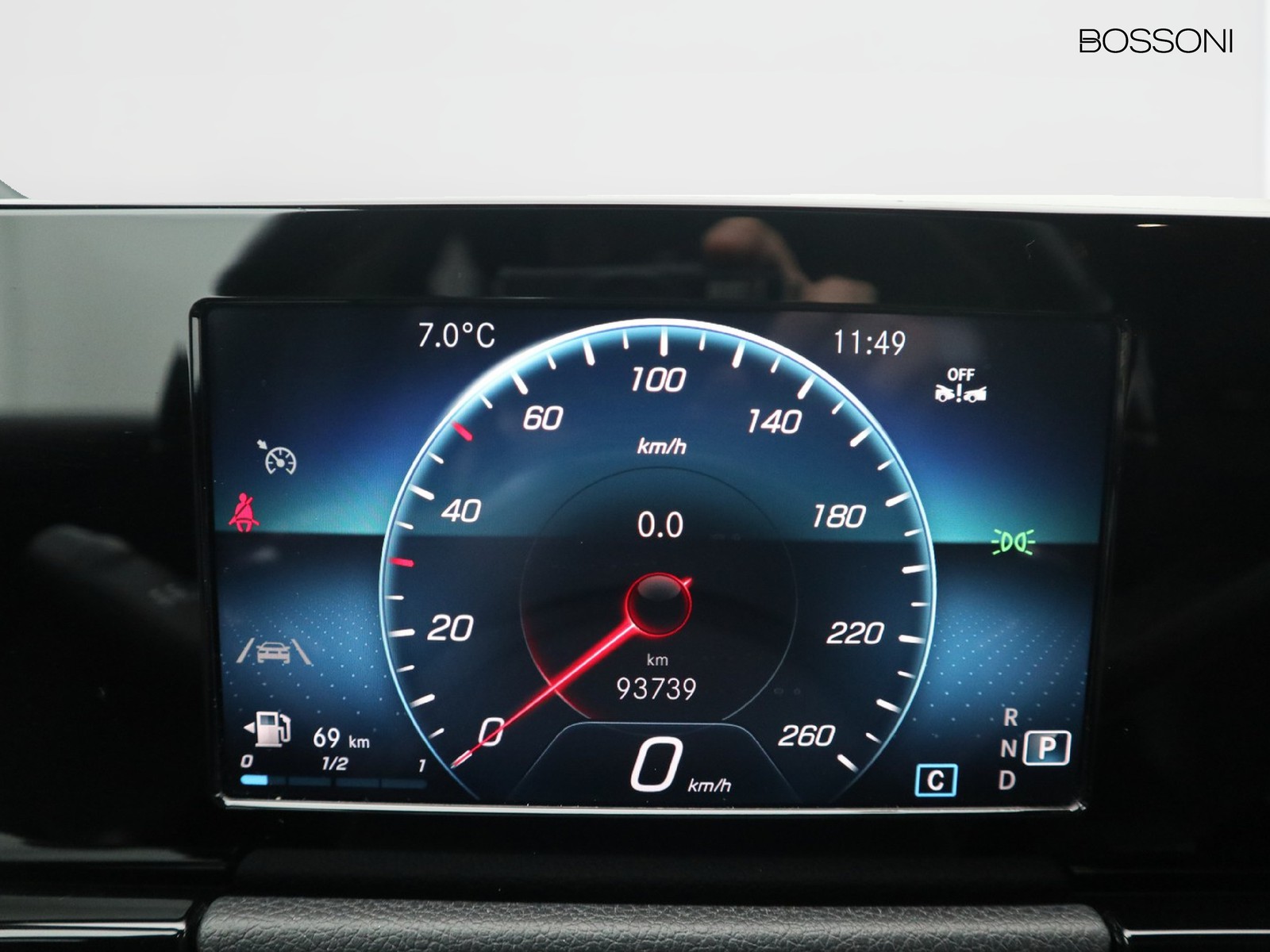 9 - Mercedes GLA 200 d premium 8g-dct