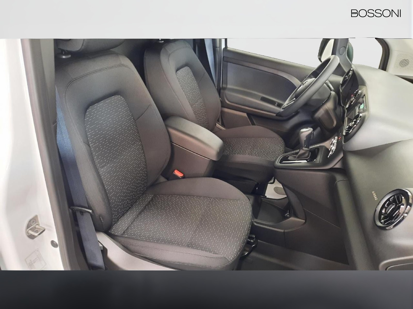 8 - Mercedes Vans Citan efurgone long 45kwh