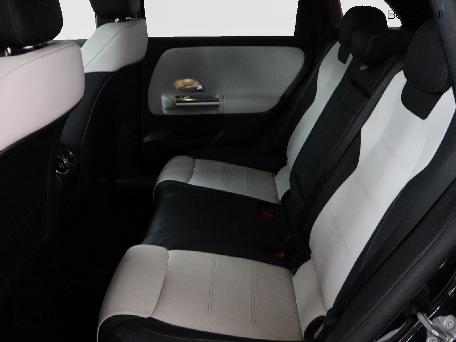 8 - Mercedes Classe B 180 d premium 7g-dct