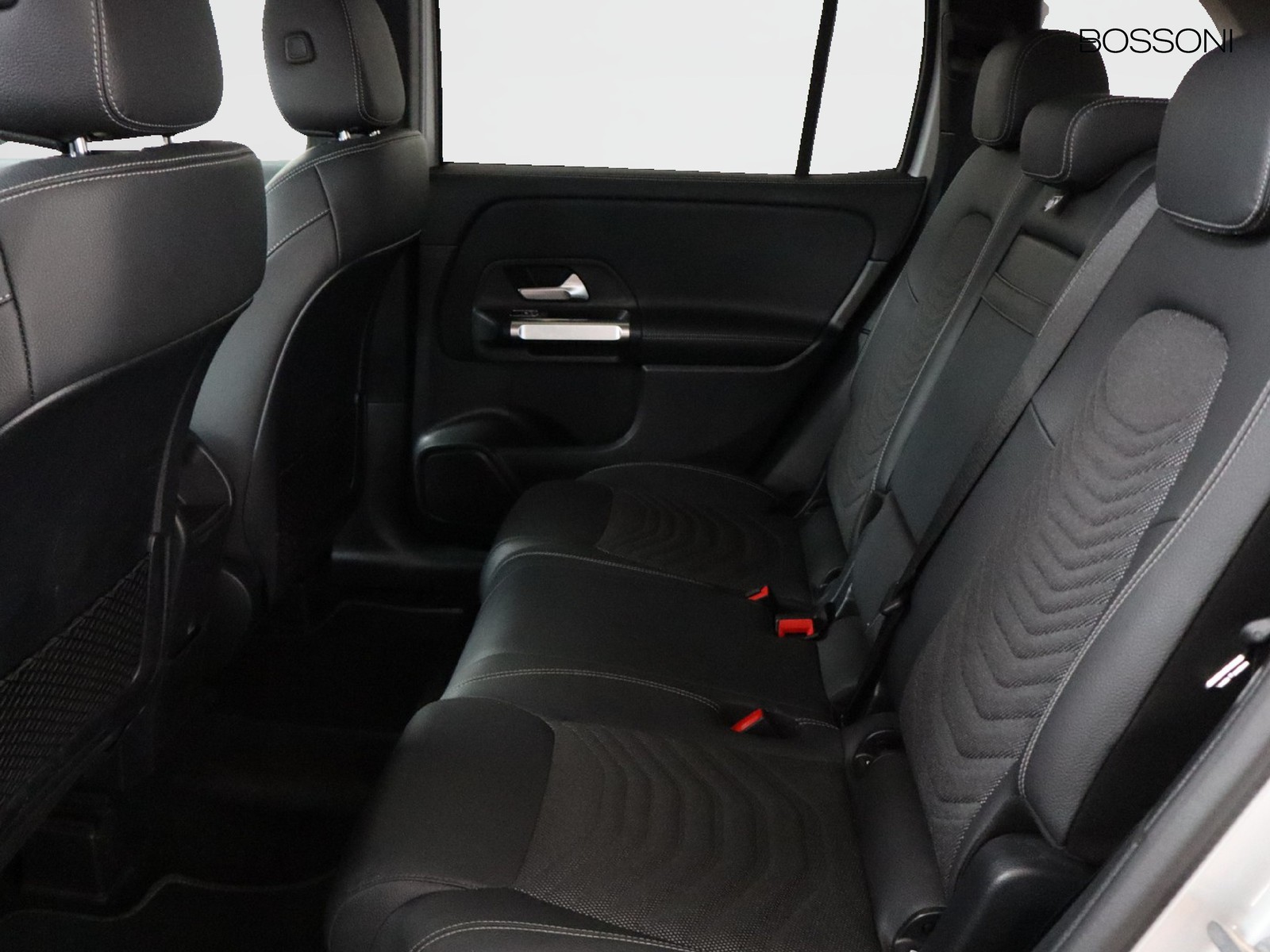 8 - Mercedes GLB 200 d progressive advanced plus 8g-dct