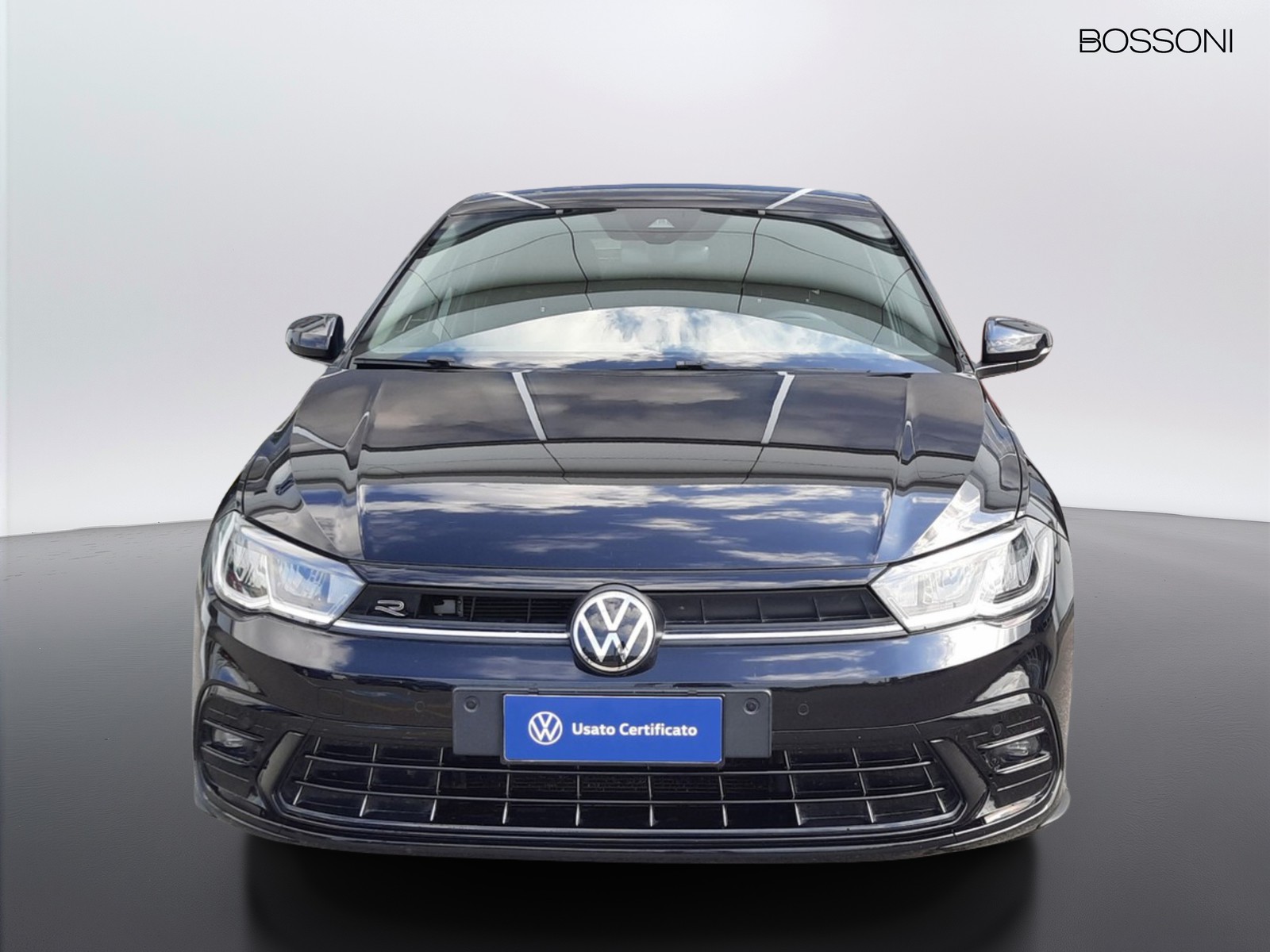 2 - Volkswagen Polo 1.0 tsi 95cv r line
