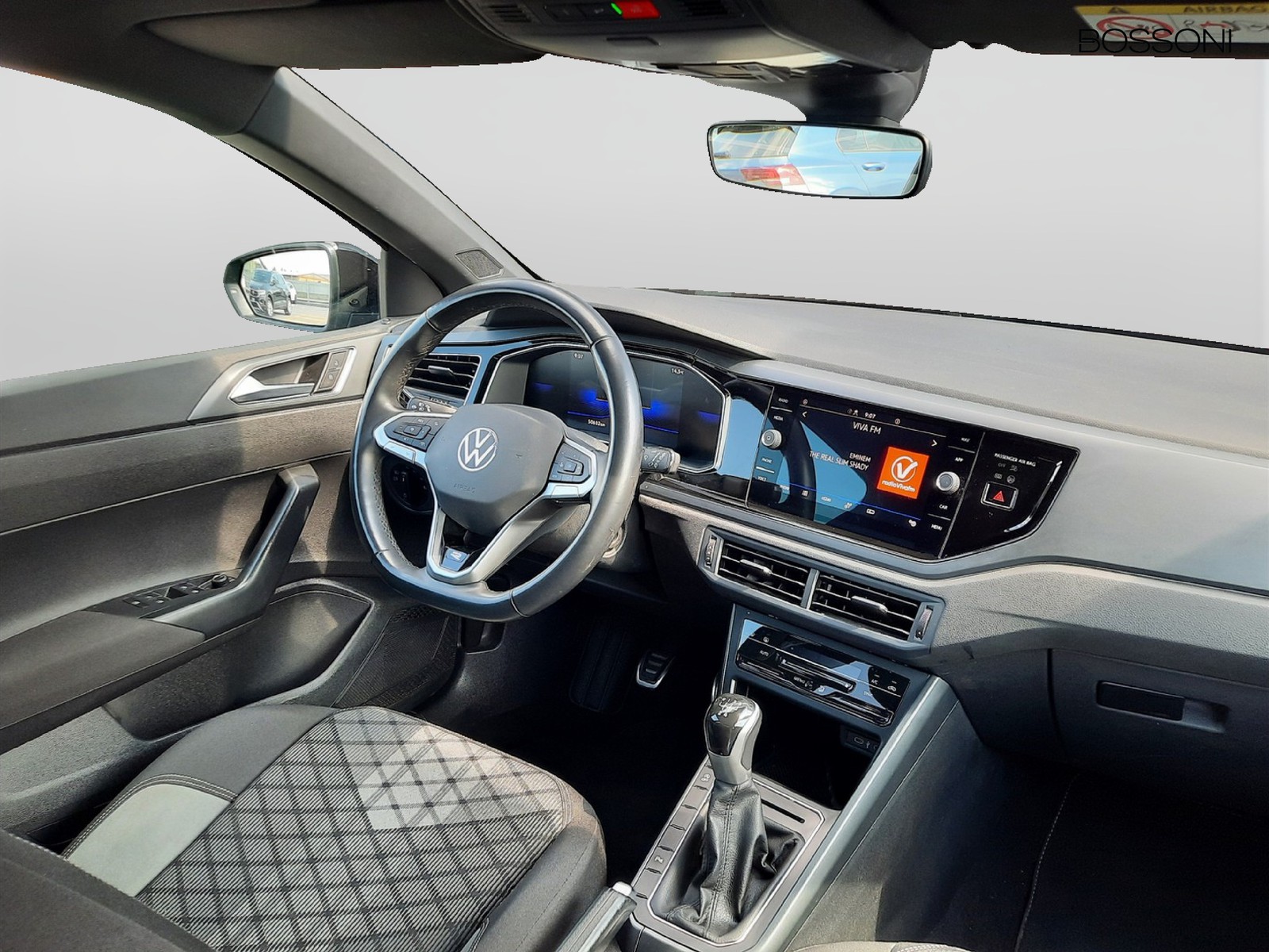 6 - Volkswagen Polo 1.0 tsi 95cv r line