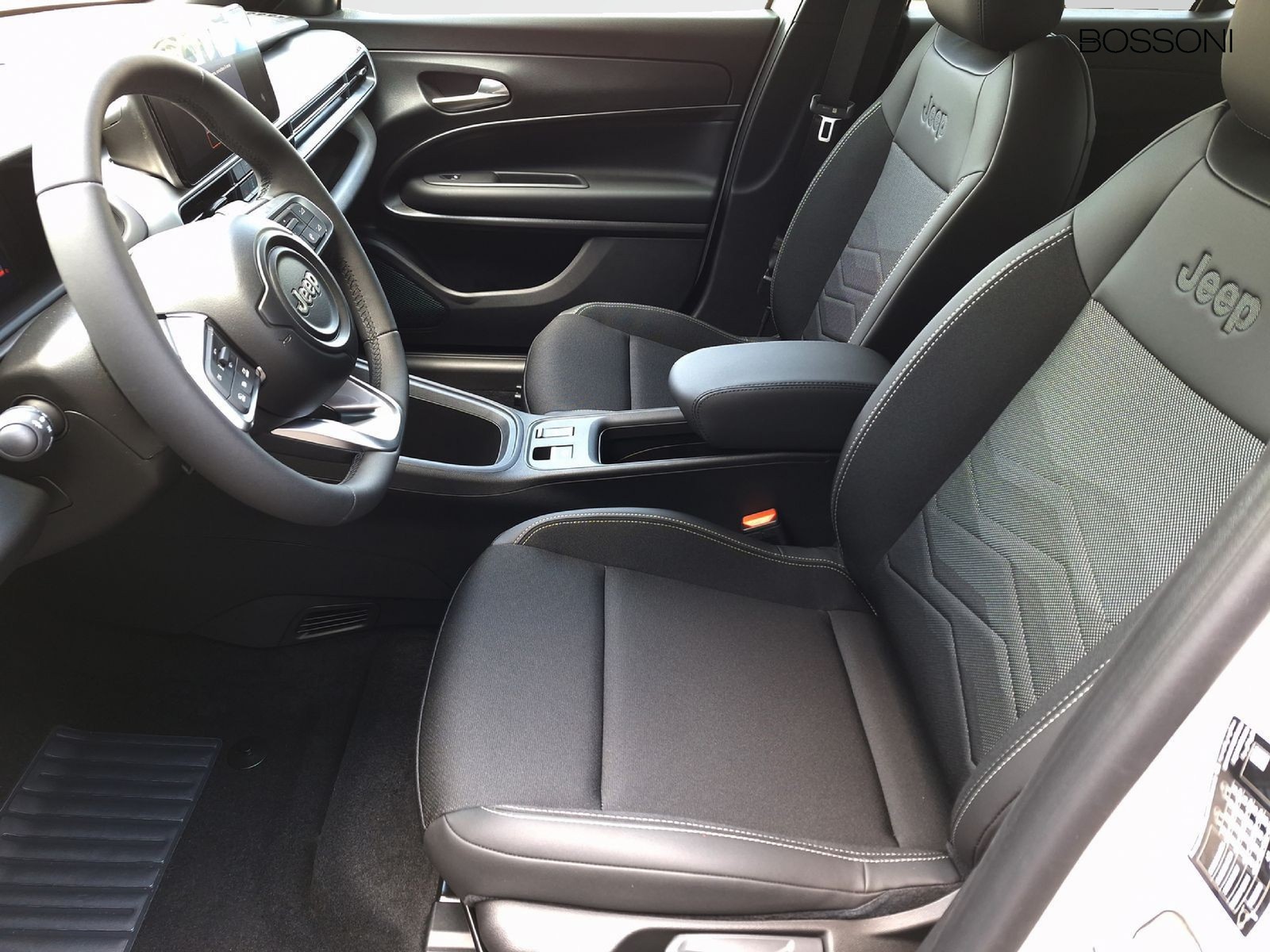 11 - Jeep Avenger 1.2 turbo e-hybrid mhev 110cv black edition fwd edct6