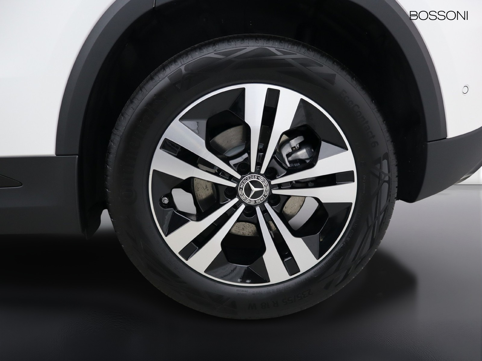 4 - Mercedes GLA 200 d progressive extra 8g-dct