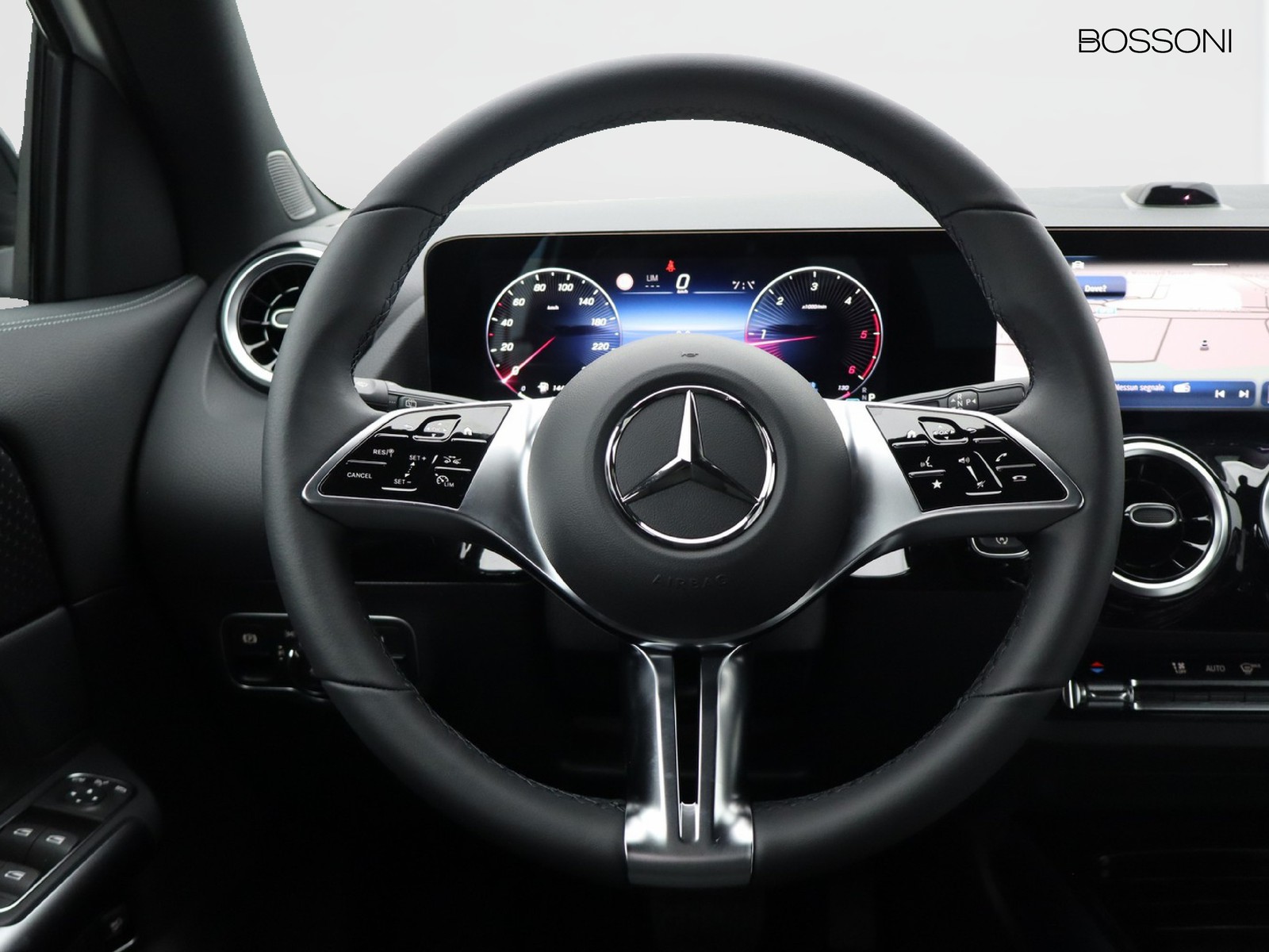 17 - Mercedes GLA 200 d progressive extra 8g-dct