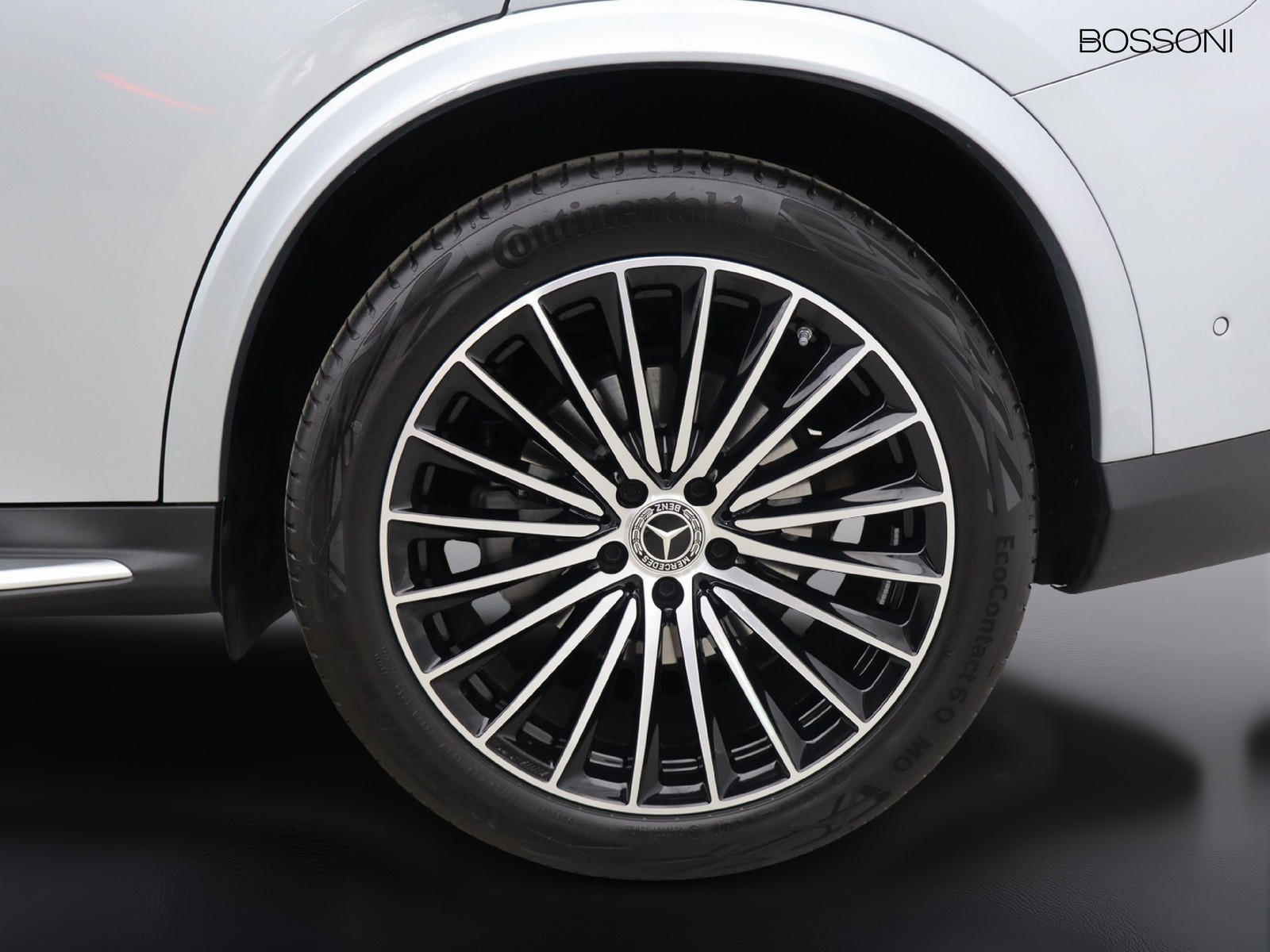 4 - Mercedes GLC coupe 220 d amg line premium plus 4matic 9g-tronic