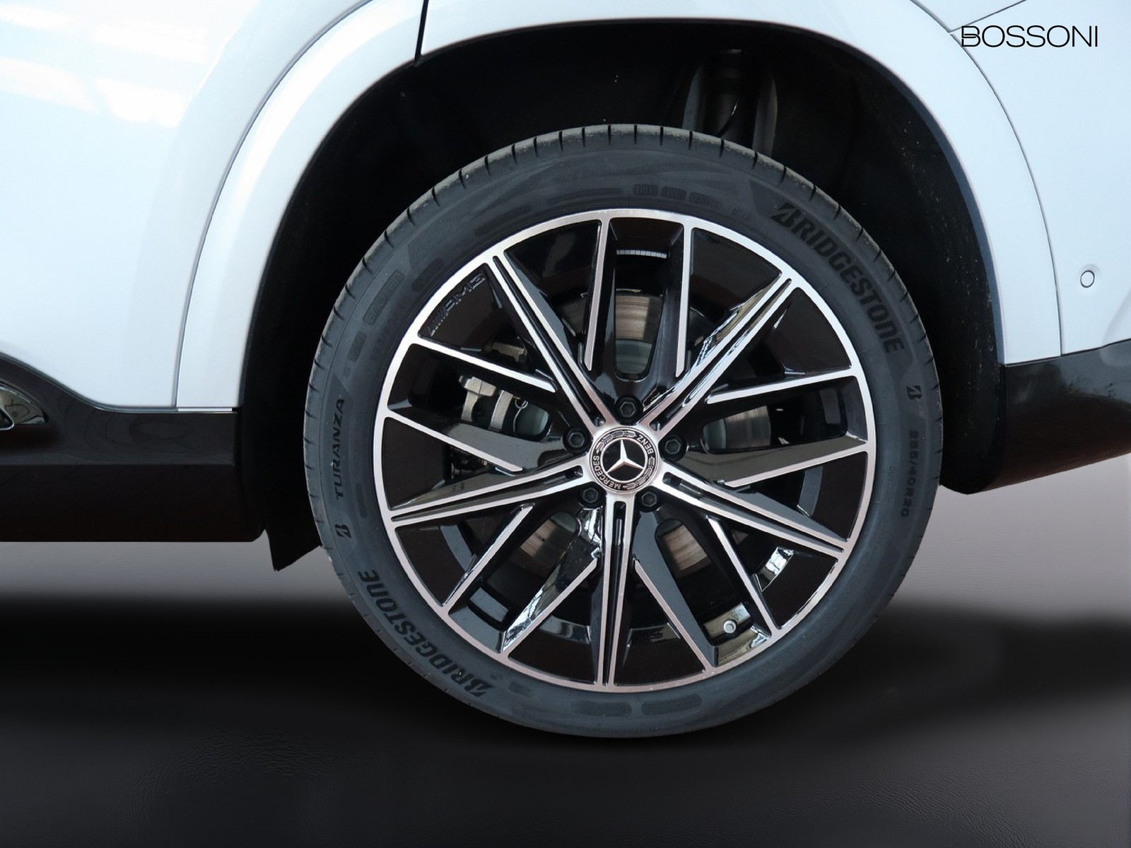 4 - Mercedes GLB eq 350 premium 4matic