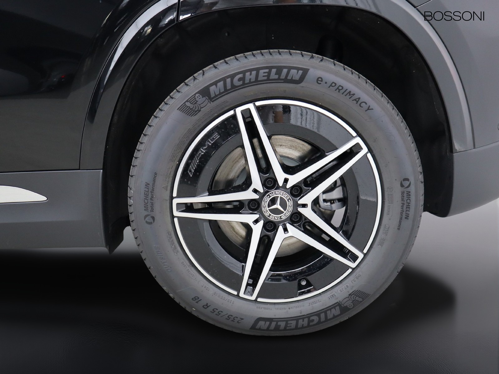 4 - Mercedes EQA 300 amg line advanced 4matic