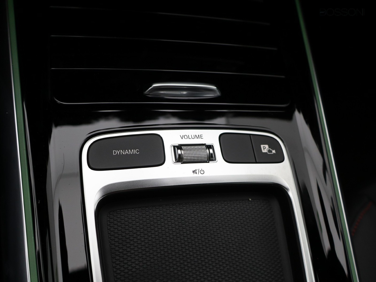 14 - Mercedes EQA 300 amg line advanced 4matic
