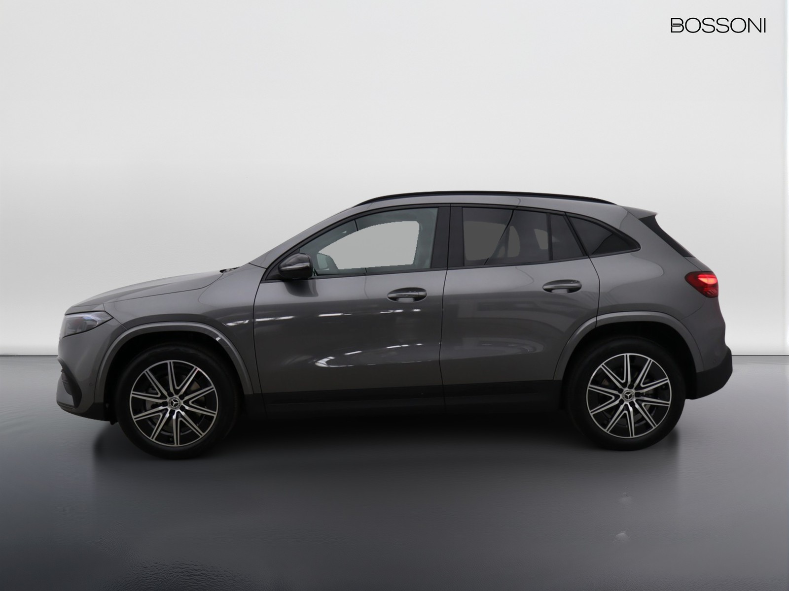 3 - Mercedes EQA 250+ amg line advanced