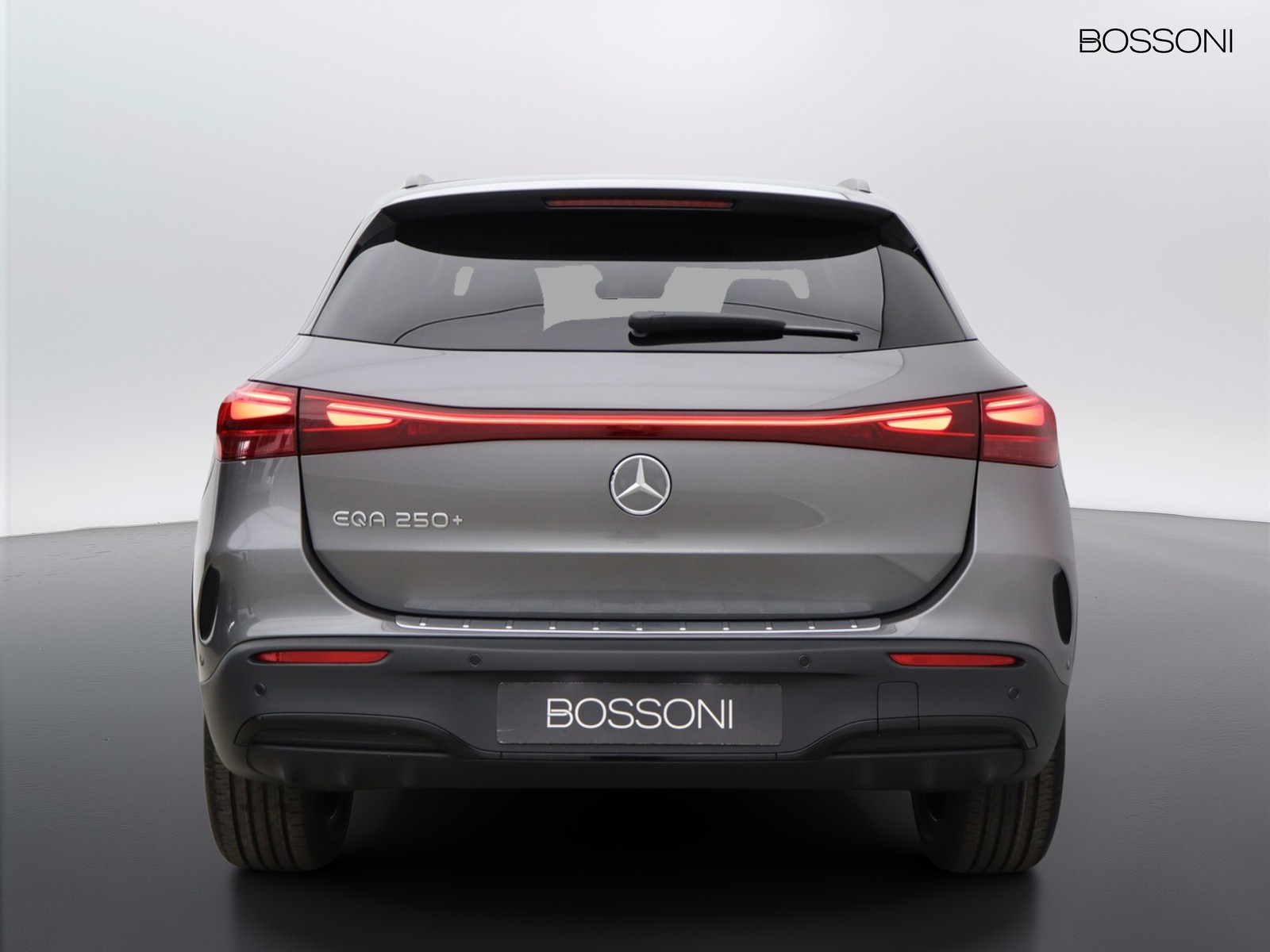 6 - Mercedes EQA 250+ amg line advanced