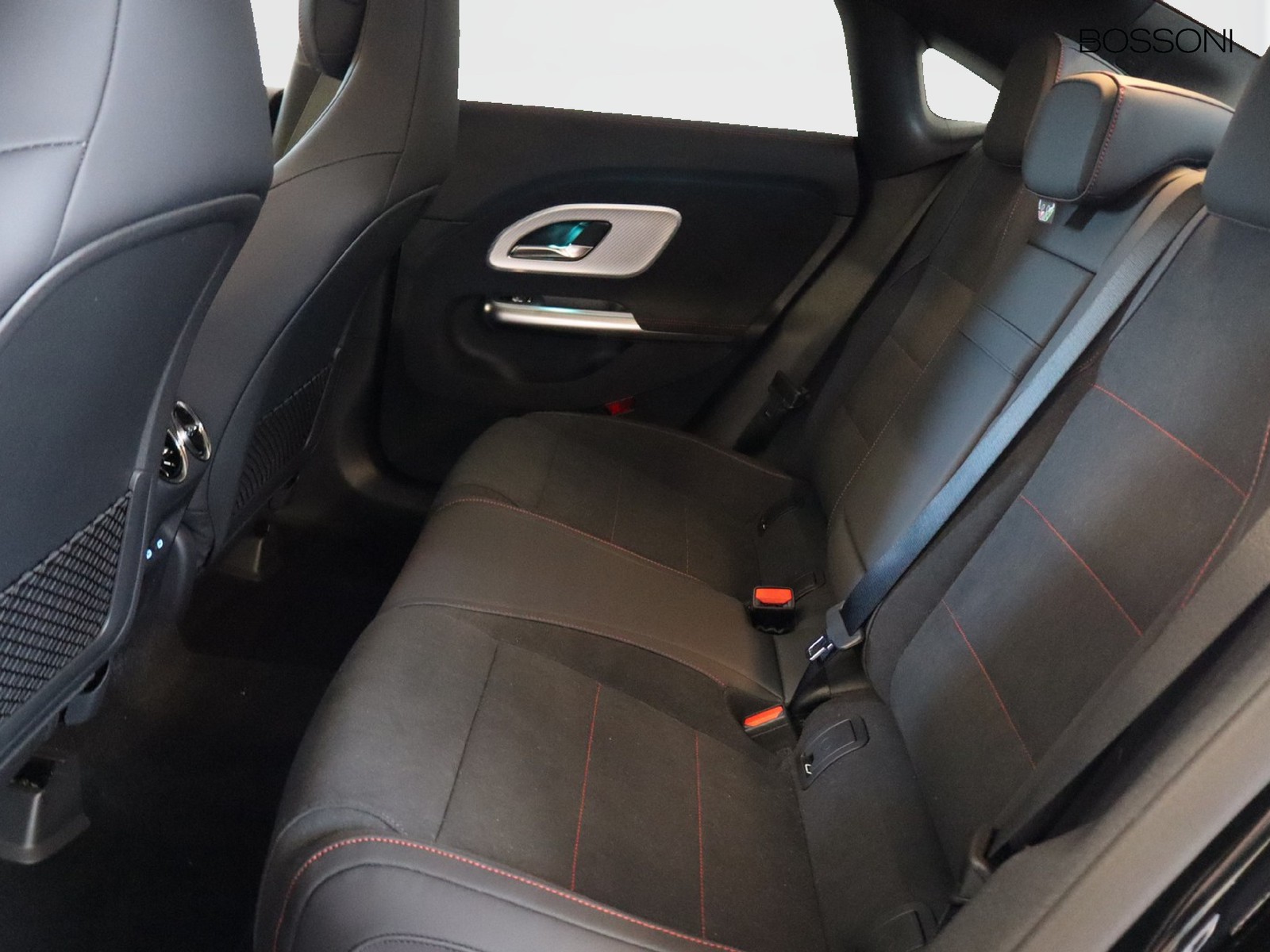 8 - Mercedes CLA 200 advanced plus auto