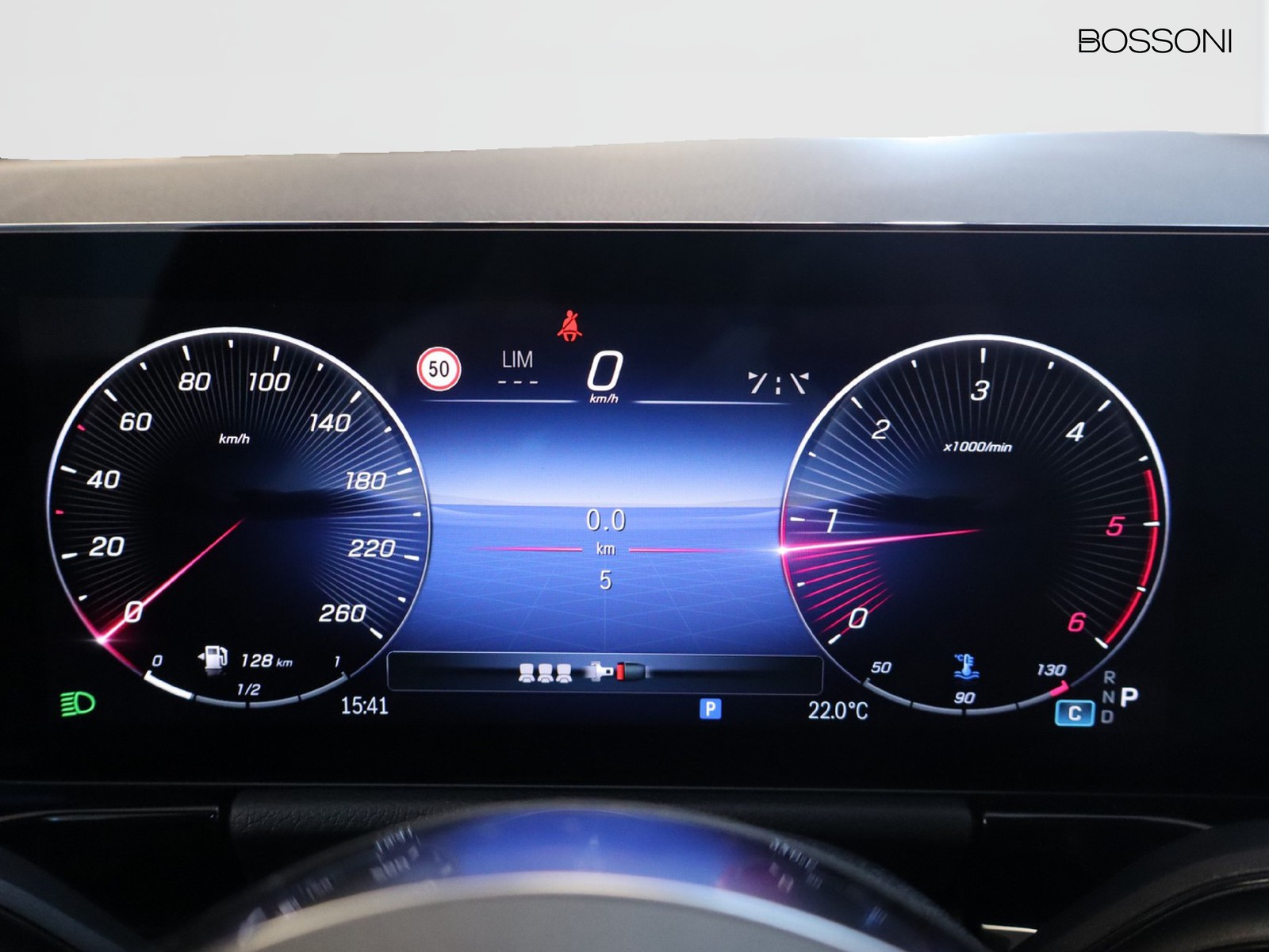 9 - Mercedes GLA 200 d progressive extra 8g-dct