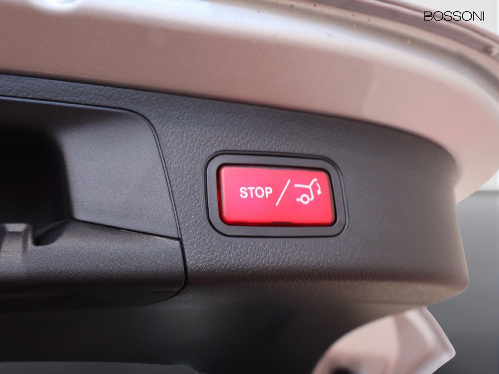 18 - Mercedes GLA 200 d progressive extra 8g-dct