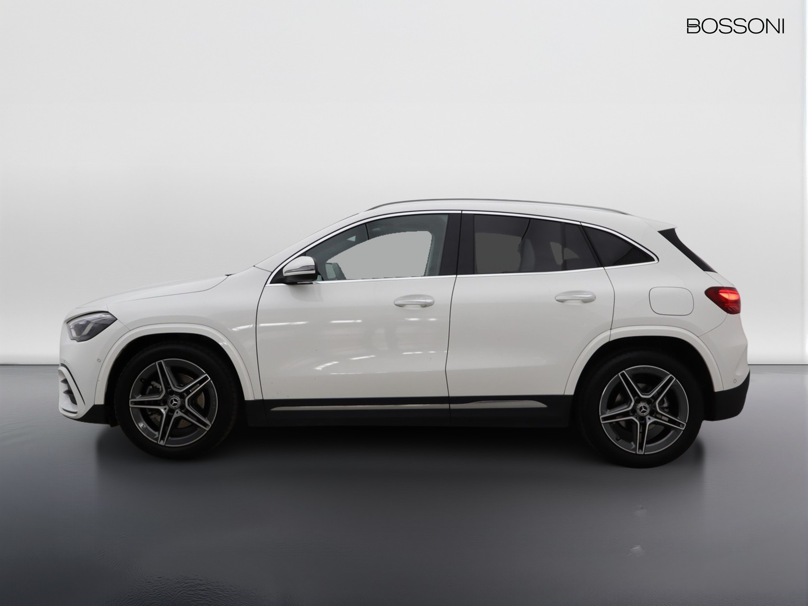 3 - Mercedes GLA 200 d amg line advanced plus 8g-dct
