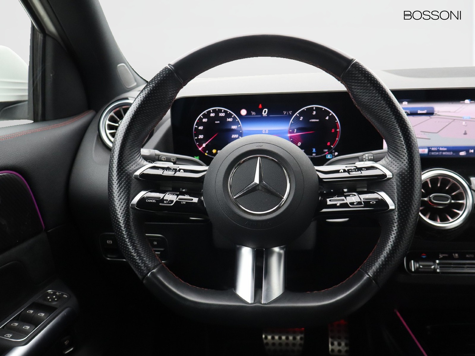 17 - Mercedes GLA 200 d amg line advanced plus 8g-dct