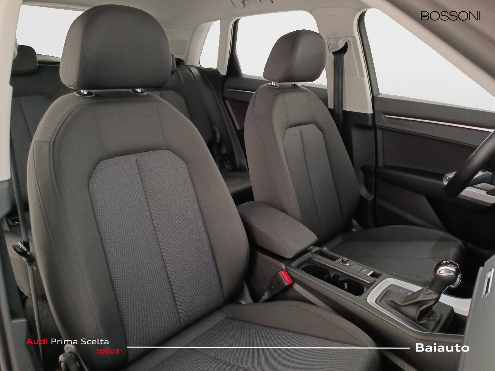 22 - Audi Q3 35 2.0 tdi business advanced s tronic