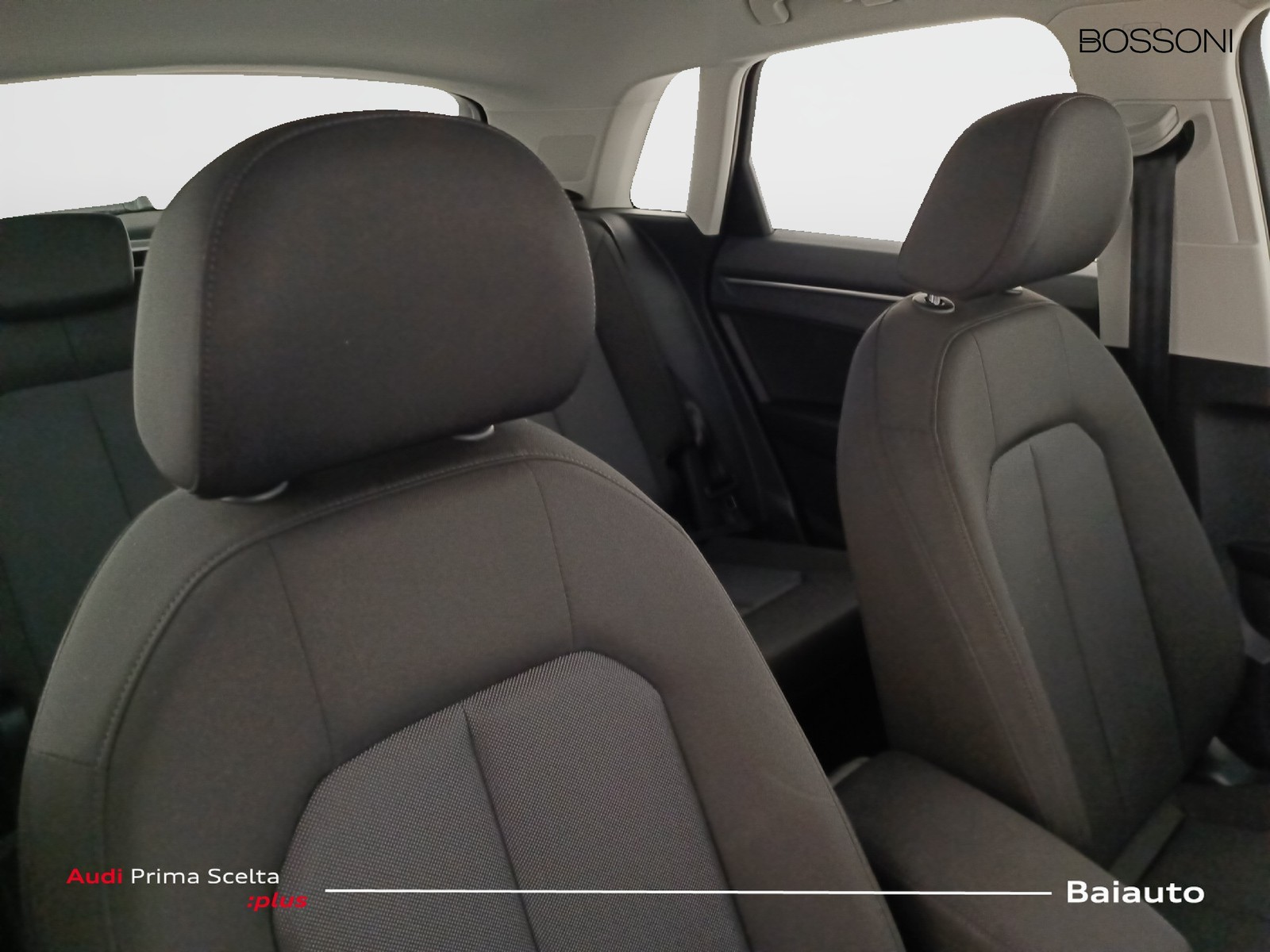 24 - Audi Q3 35 2.0 tdi business advanced s tronic