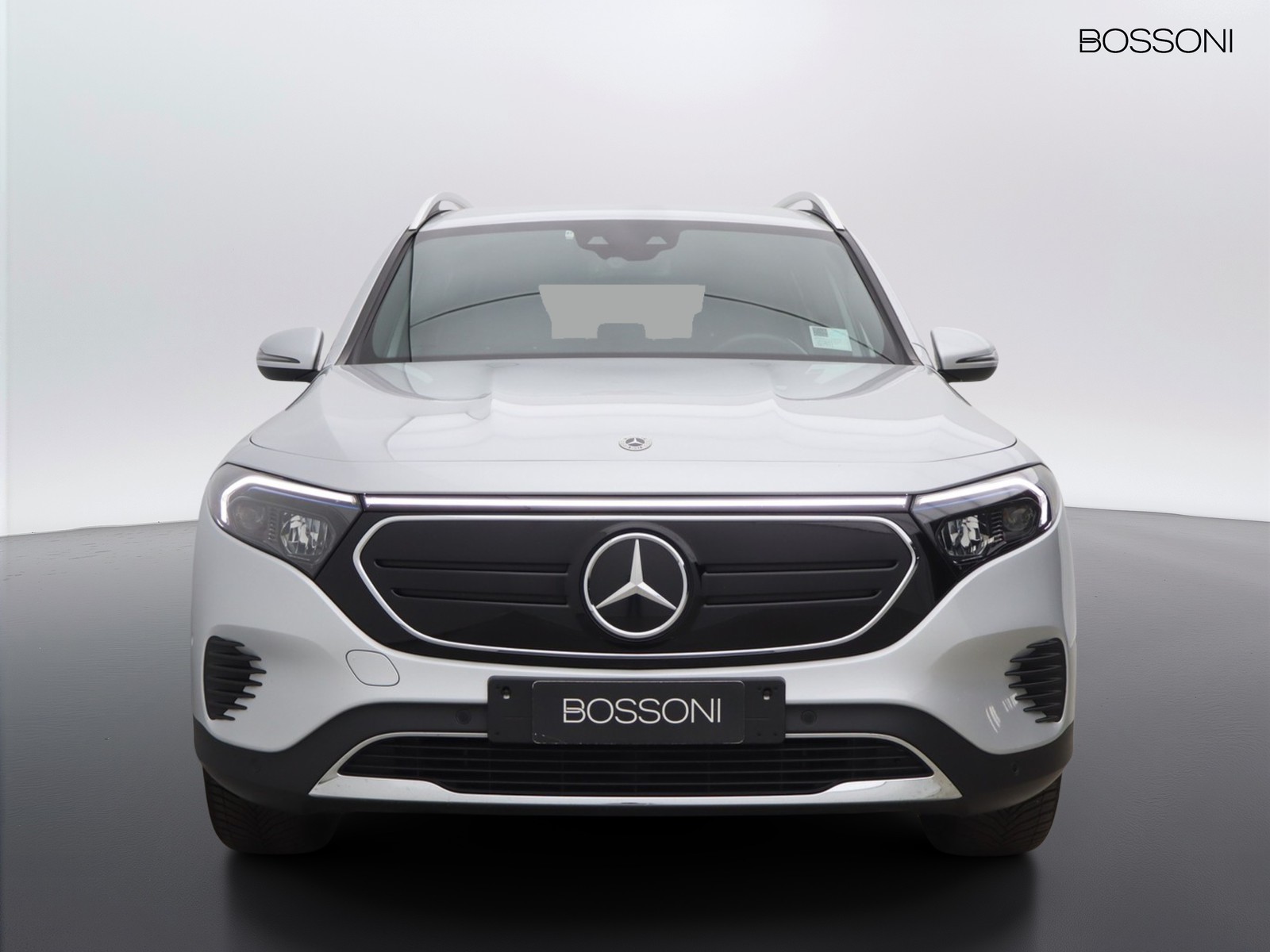 2 - Mercedes EQB 300 sport edition1 4matic